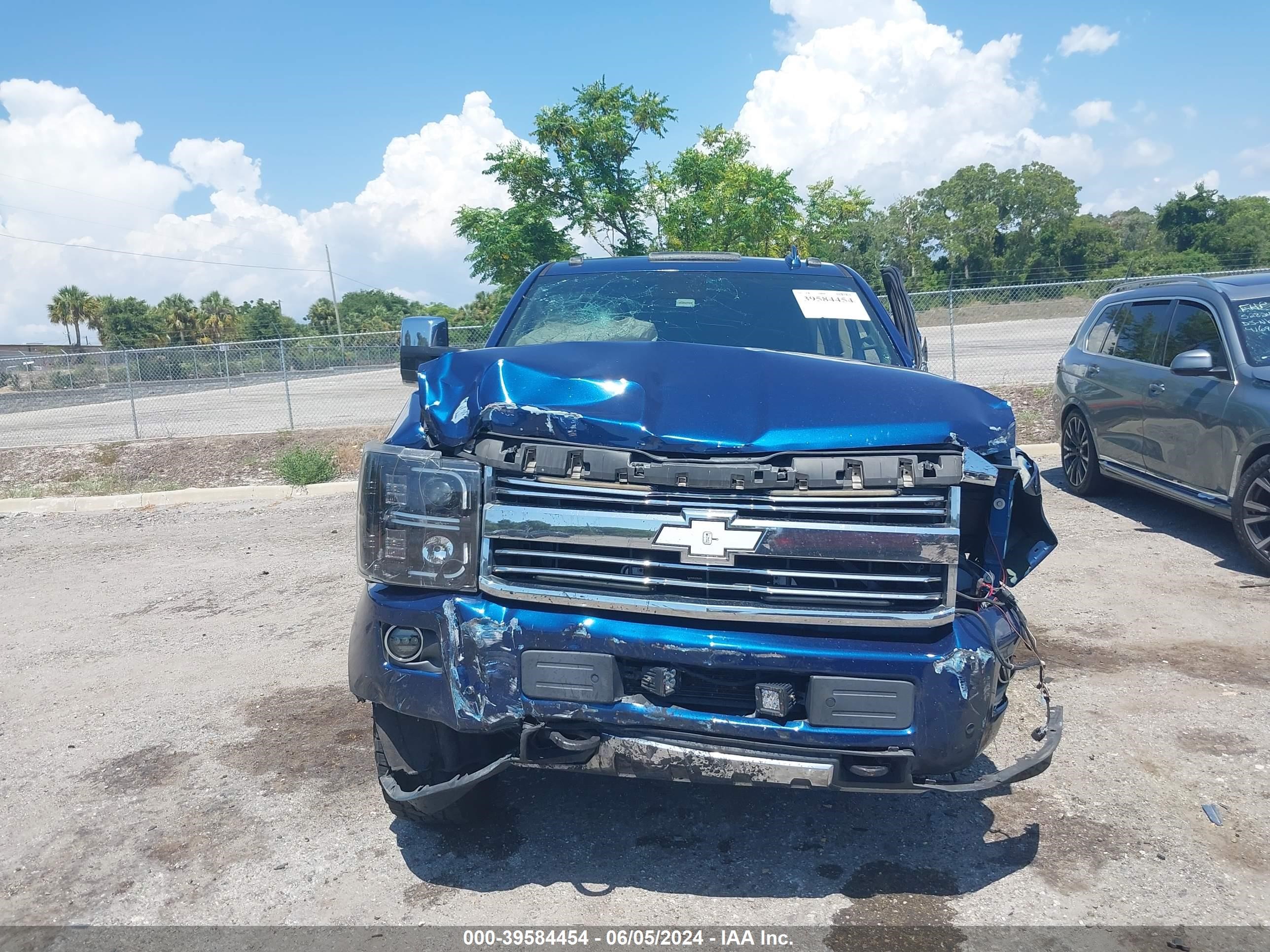 2015 Chevrolet Silverado 2500Hd High Country vin: 1GC1KXE86FF601117