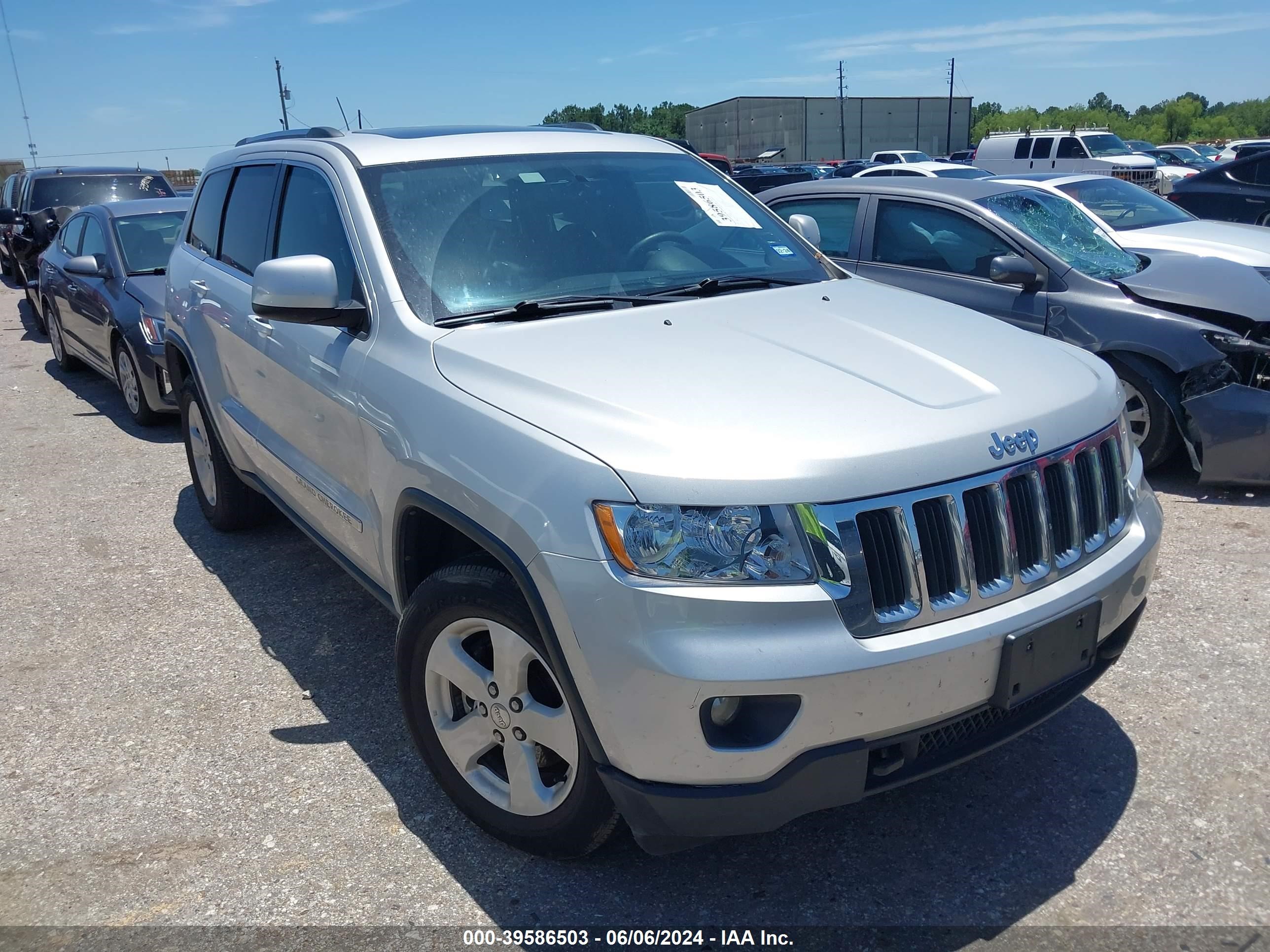 2012 Jeep Grand Cherokee Laredo vin: 1C4RJFAT0CC269859