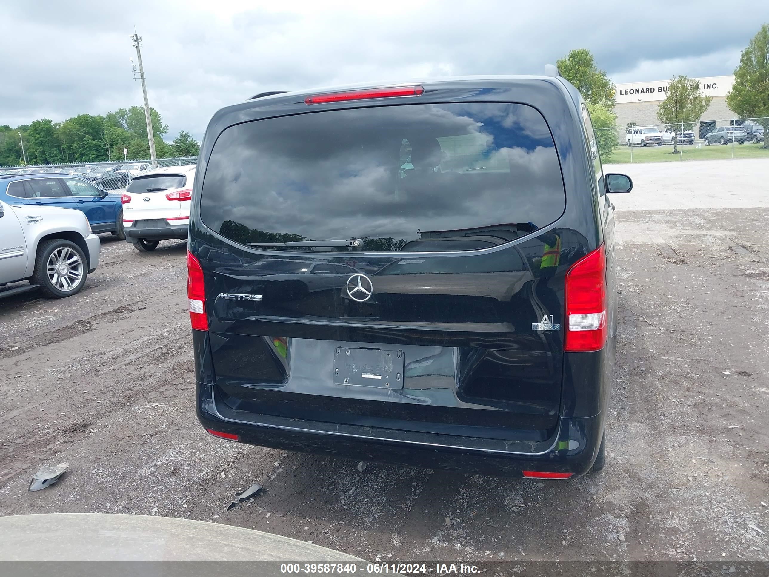 2018 Mercedes-Benz Metris vin: WD4PG2EE9J3394923