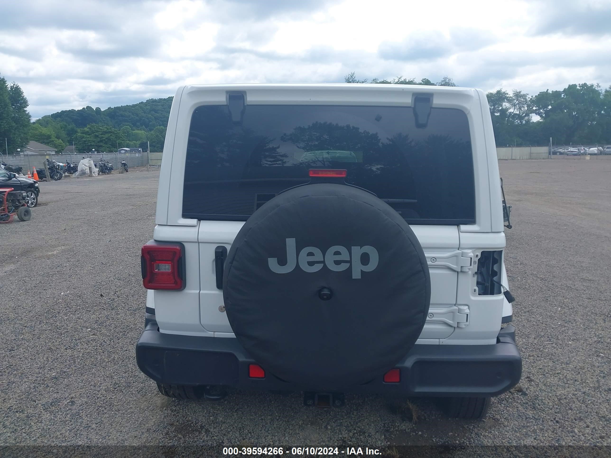 2019 Jeep Wrangler Unlimited Sahara 4X4 vin: 1C4HJXEG4KW622051