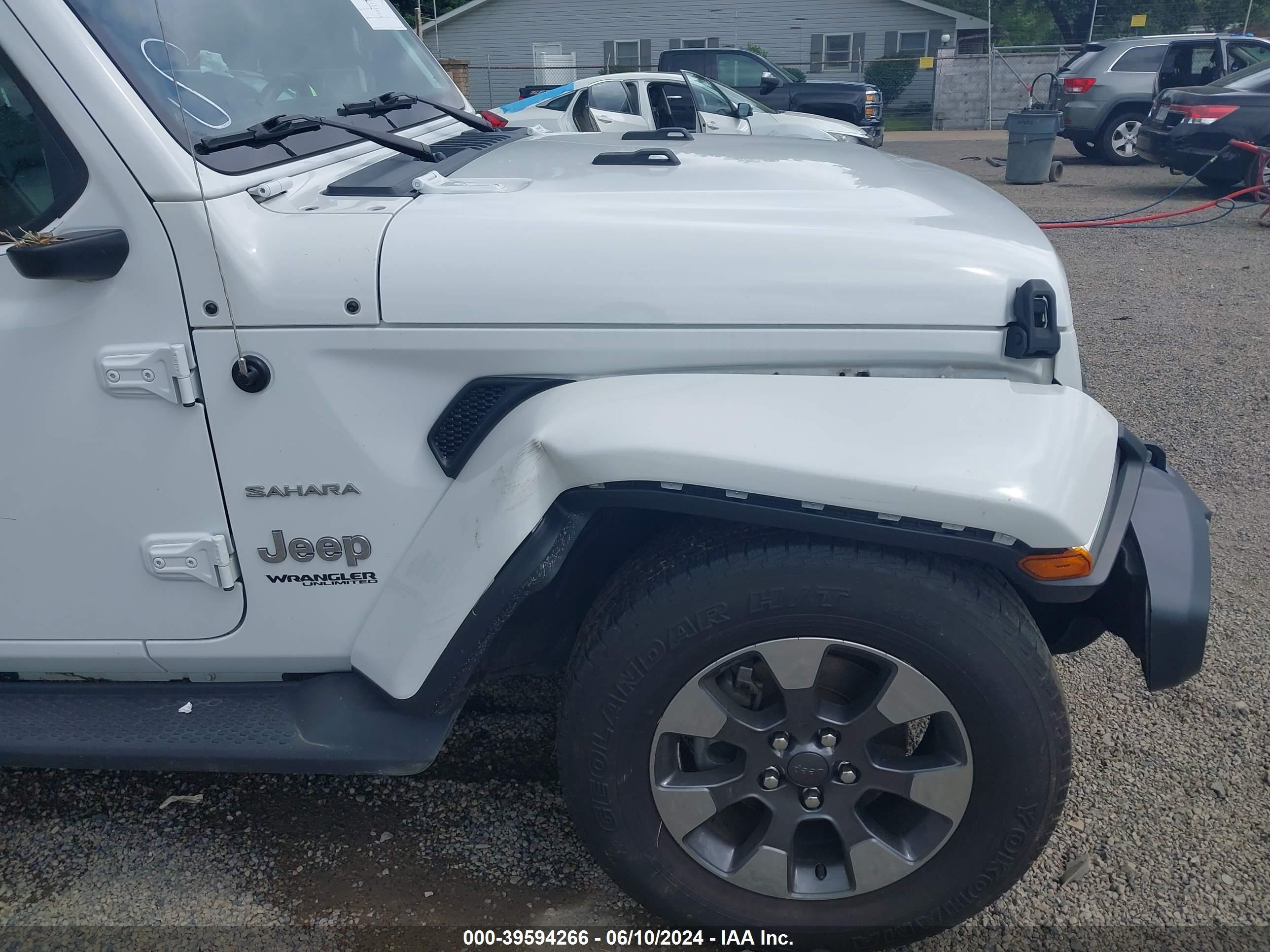 2019 Jeep Wrangler Unlimited Sahara 4X4 vin: 1C4HJXEG4KW622051