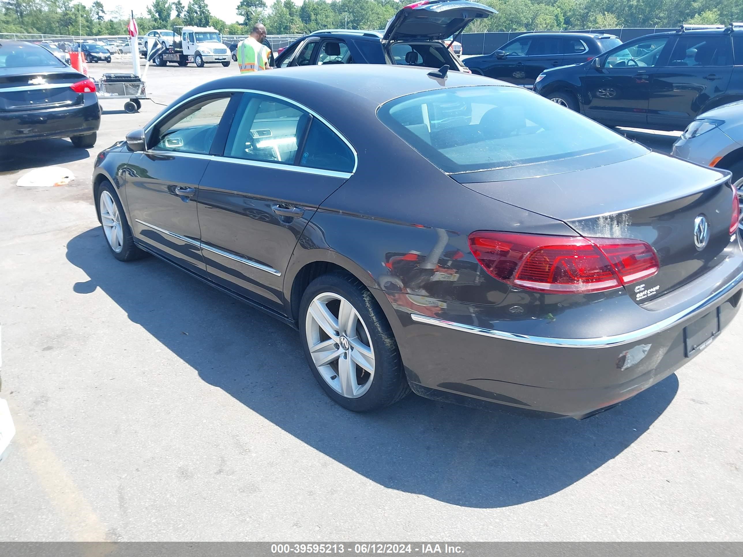 2015 Volkswagen Cc 2.0T Sport vin: WVWBP7AN4FE805521