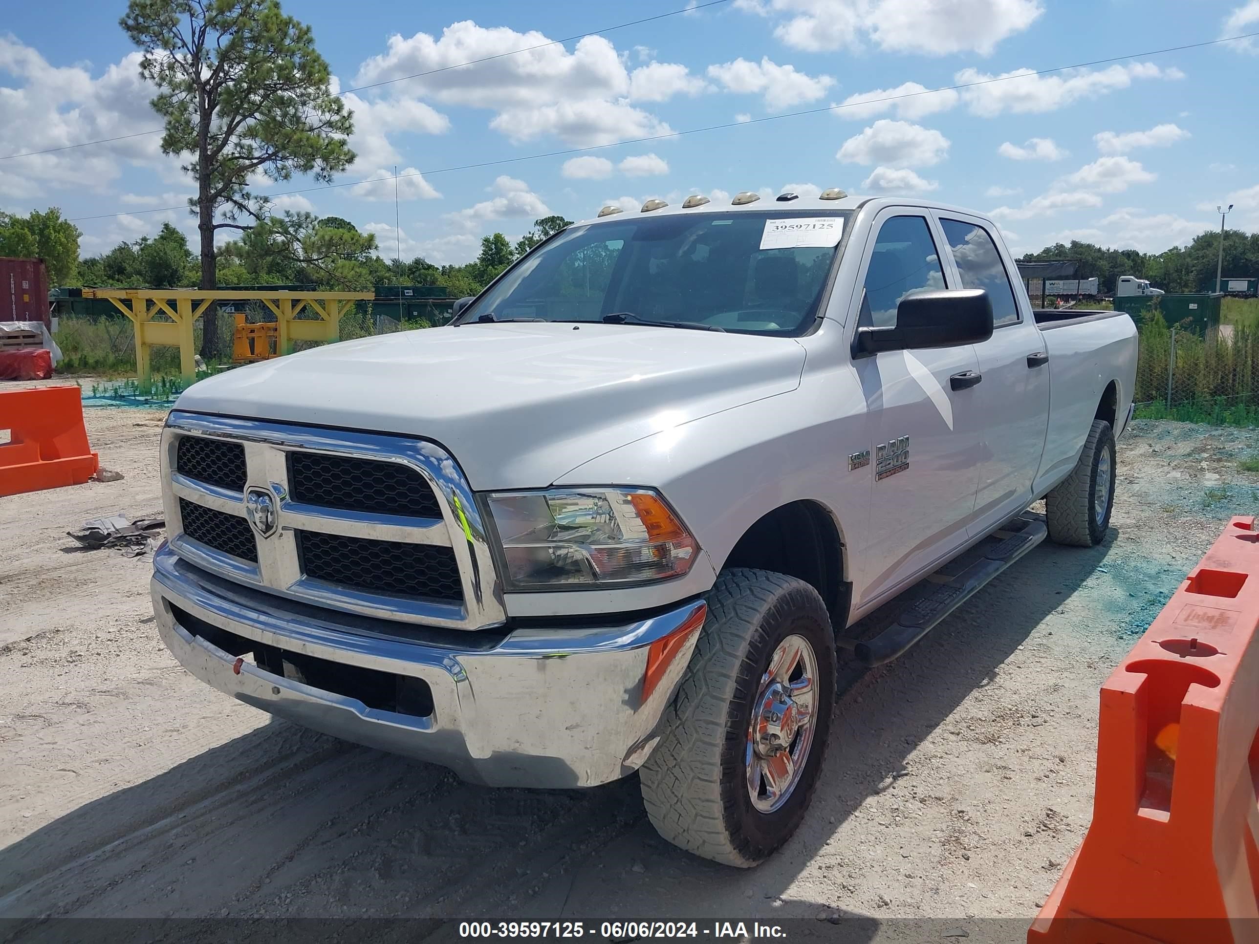 2015 Ram 2500 Tradesman vin: 3C6UR5HJ6FG548405