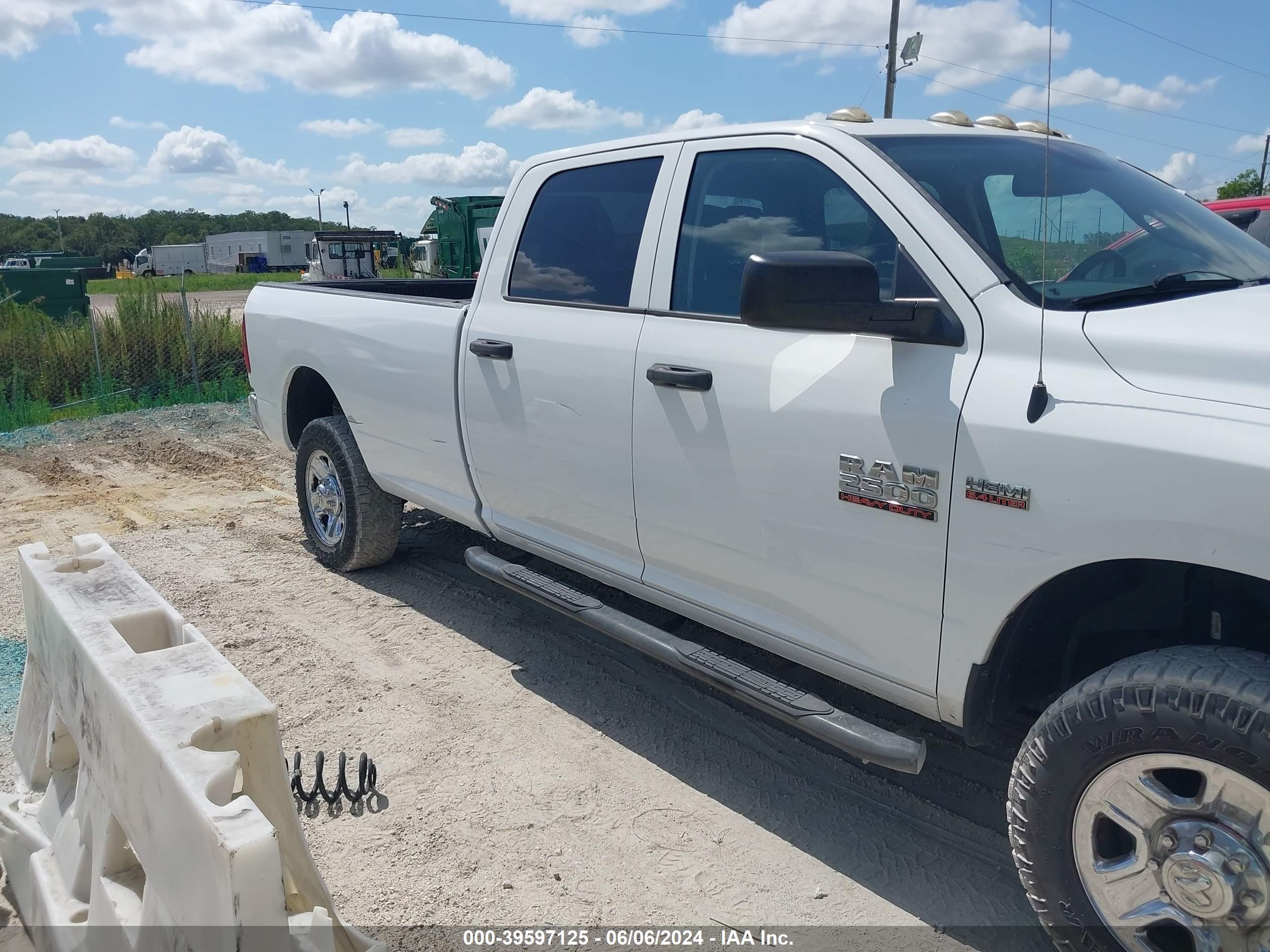 2015 Ram 2500 Tradesman vin: 3C6UR5HJ6FG548405