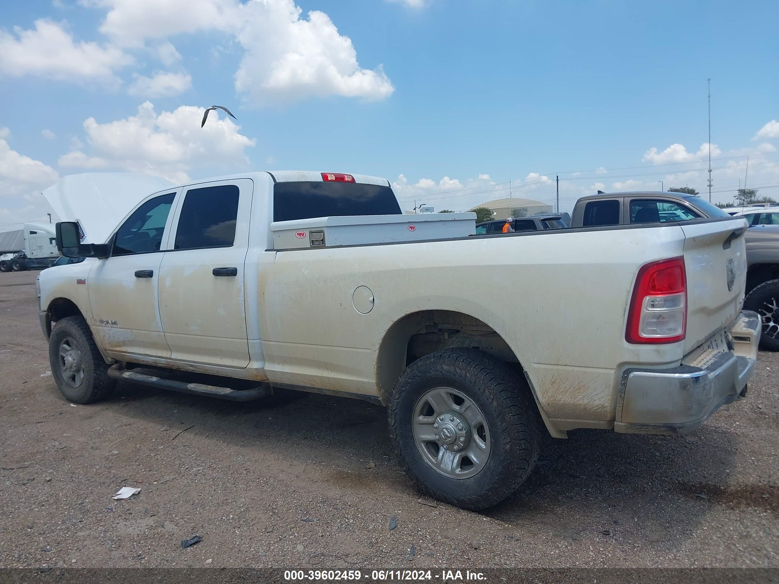 2022 Ram 2500 Tradesman 4X4 8' Box vin: 3C6UR5HJ3NG149790