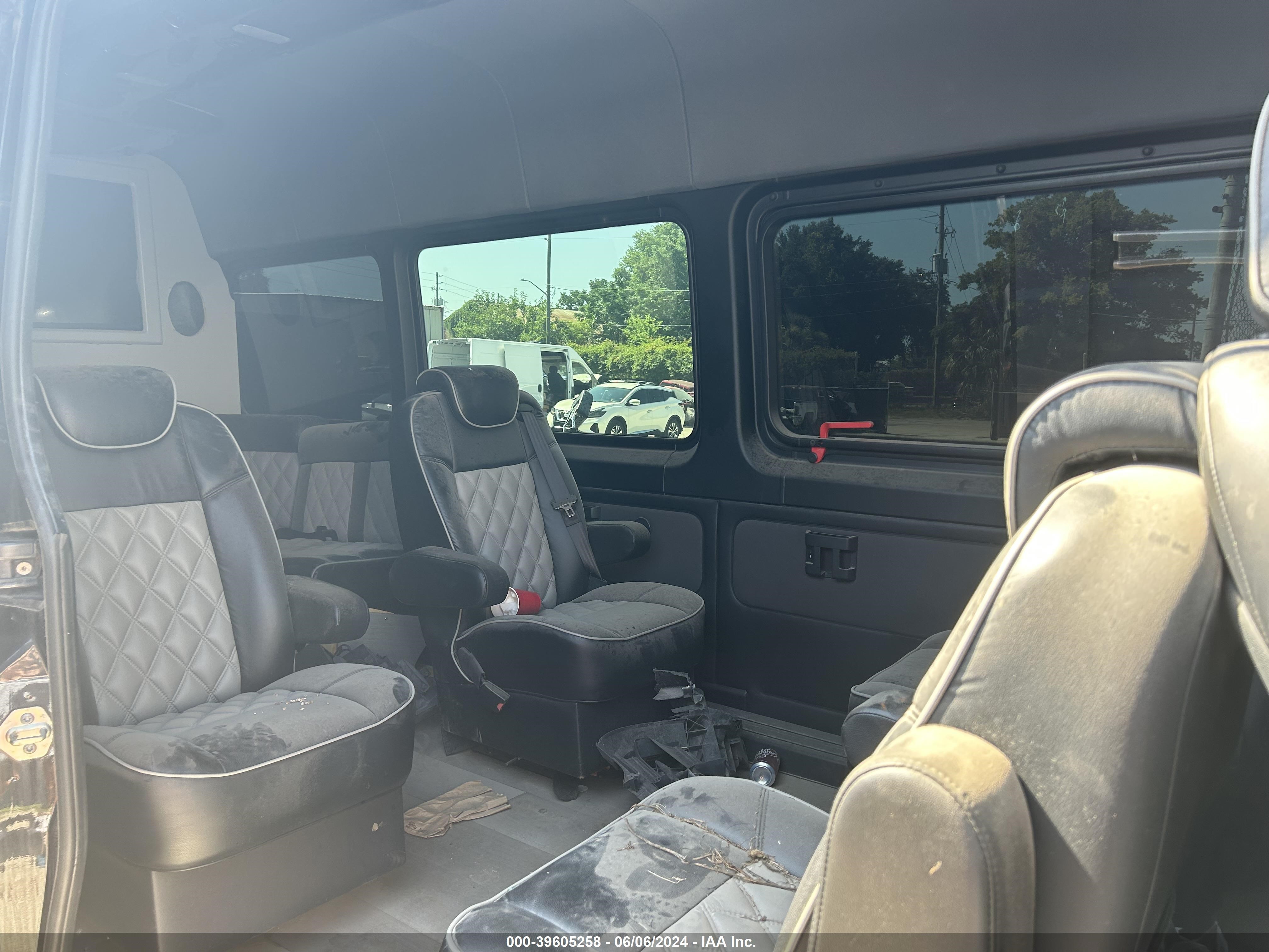 2019 Mercedes-Benz Sprinter vin: WDZPF1CD6KT002516