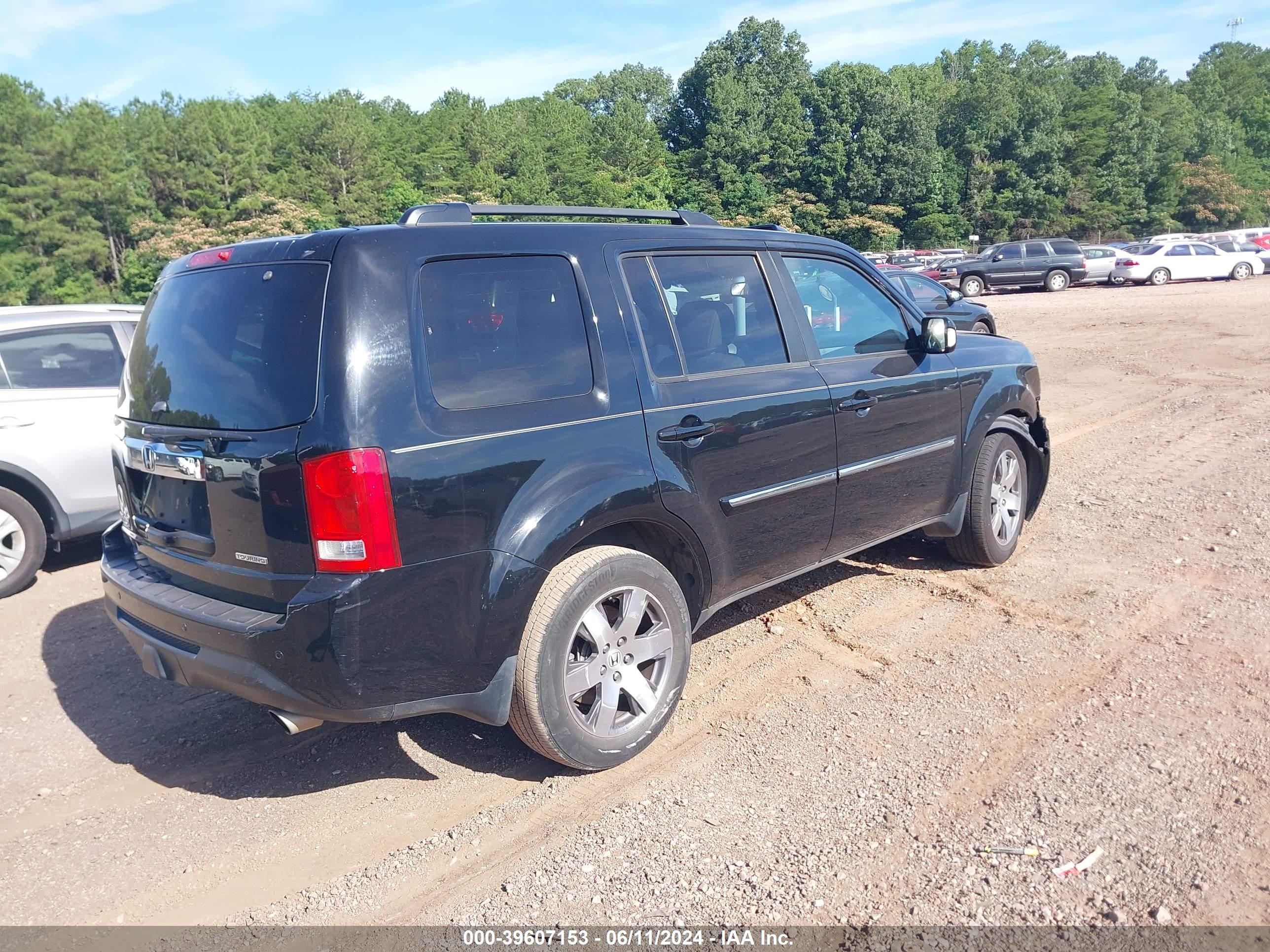 2015 Honda Pilot Touring vin: 5FNYF3H95FB023824