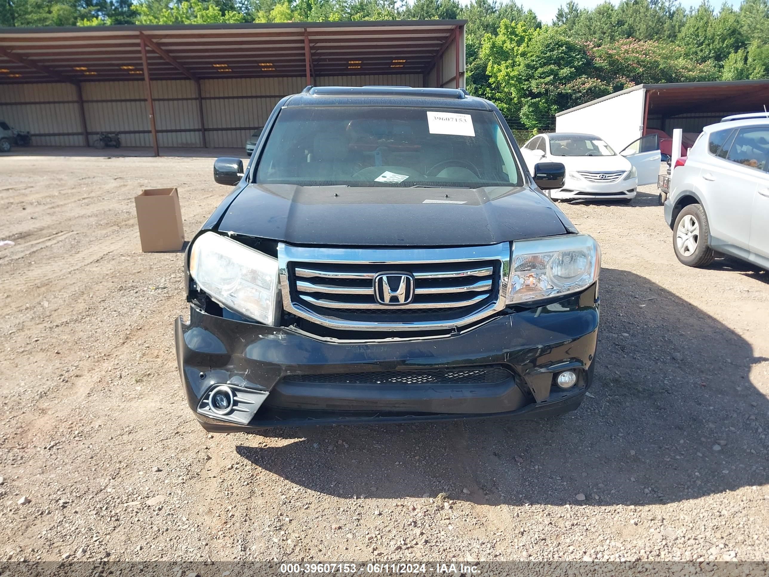 2015 Honda Pilot Touring vin: 5FNYF3H95FB023824