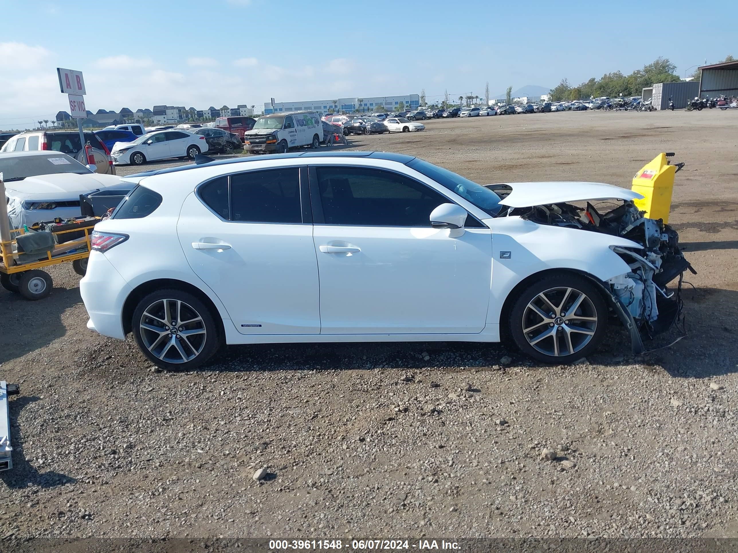 2014 Lexus Ct 200H vin: JTHKD5BH2E2196269