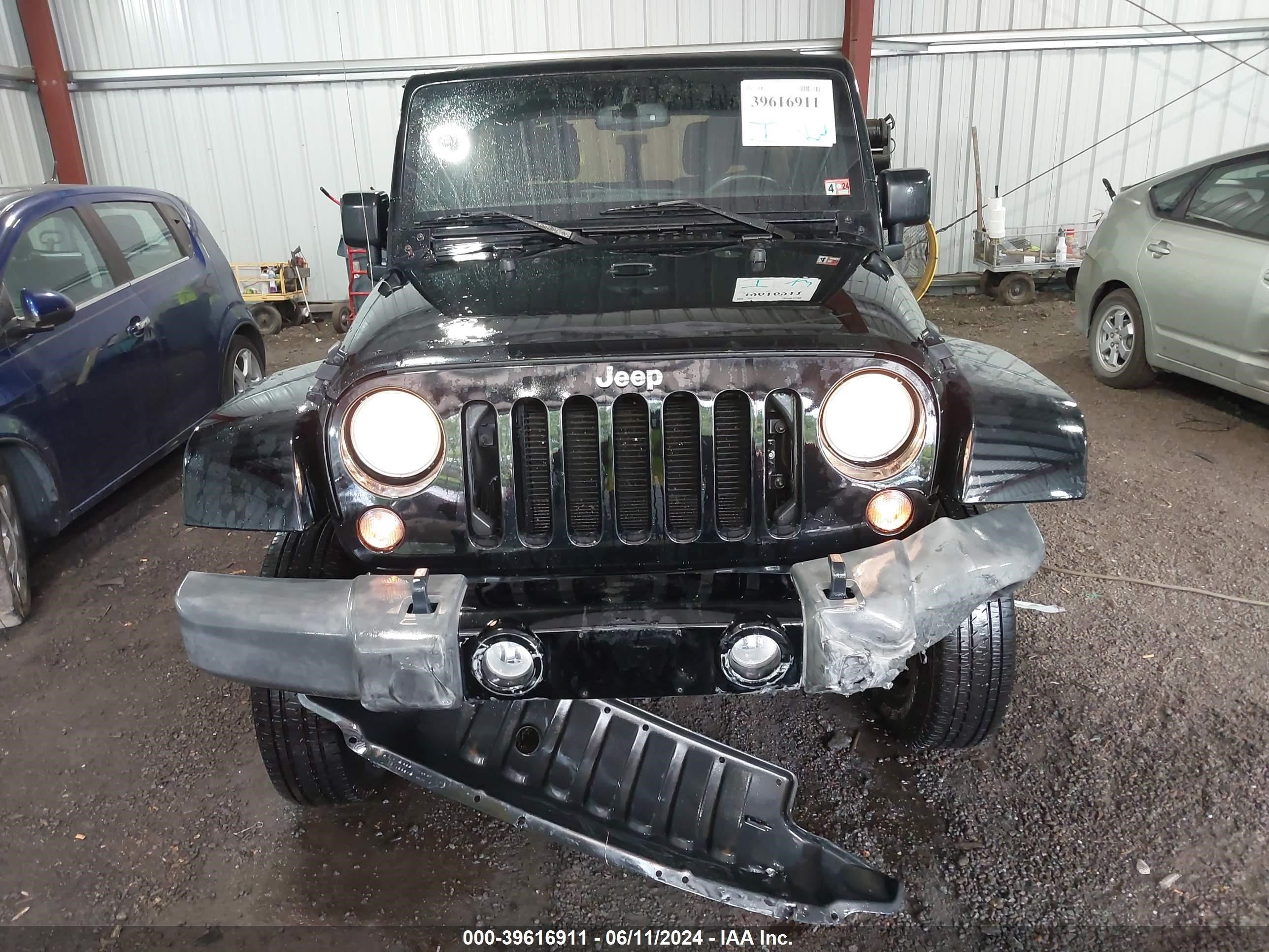 2015 Jeep Wrangler Unlimited Sahara vin: 1C4BJWEGXFL526562