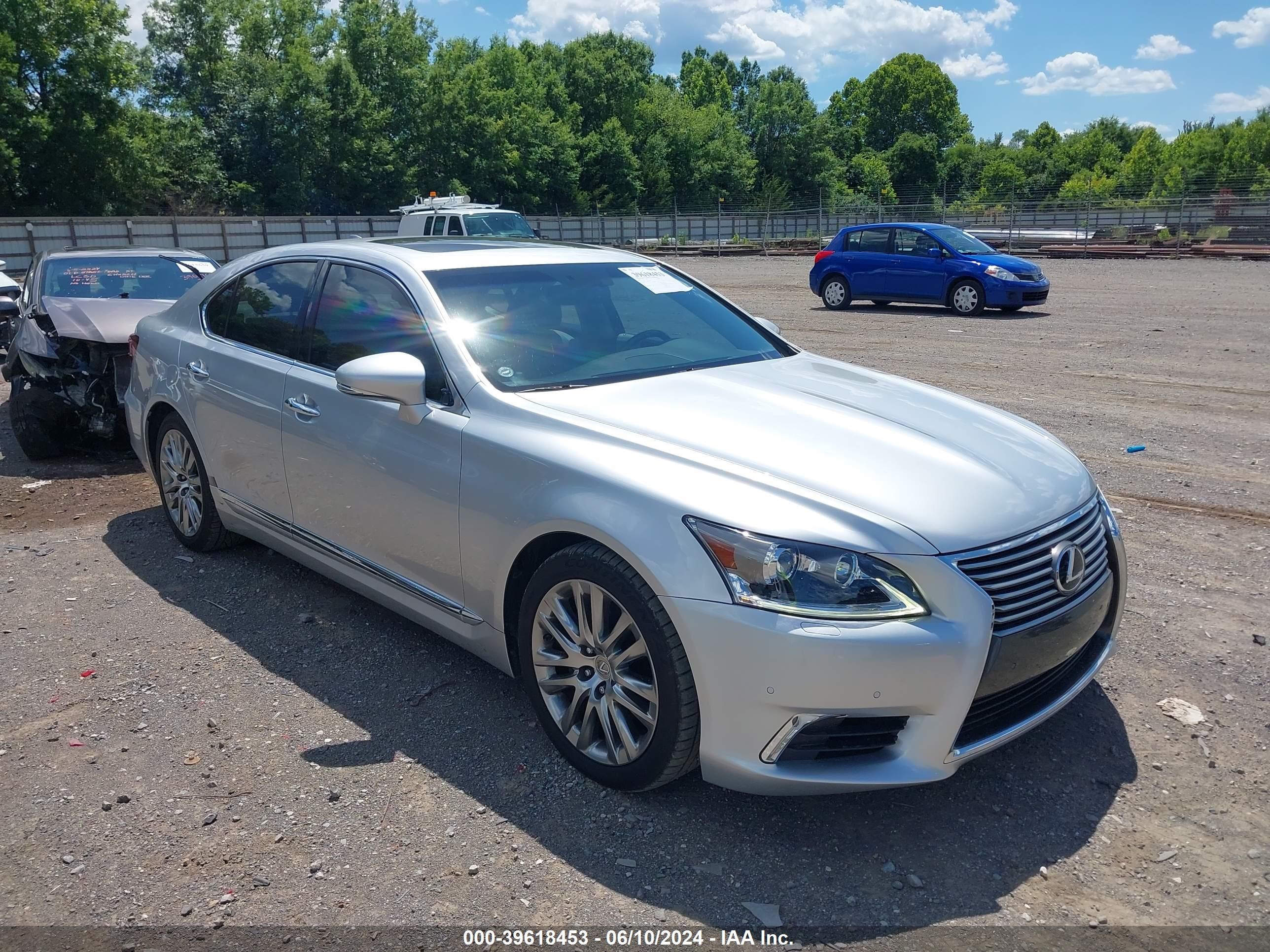 2016 Lexus Ls 460 vin: JTHBL5EF5G5139157