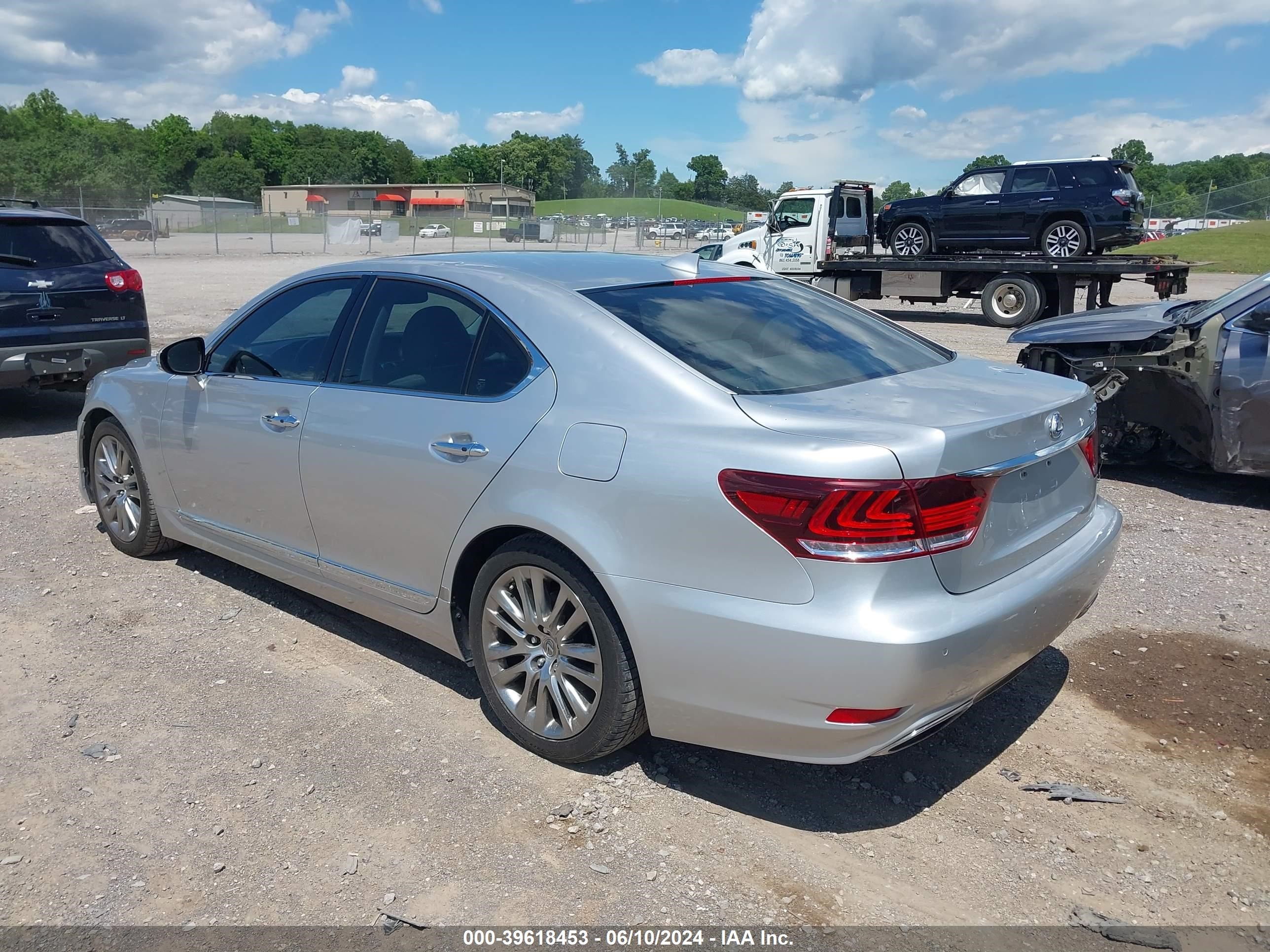 2016 Lexus Ls 460 vin: JTHBL5EF5G5139157