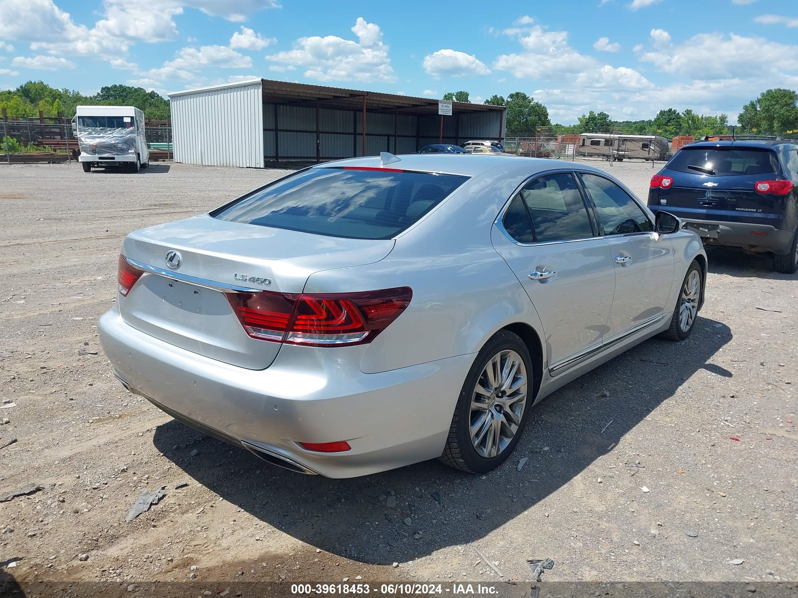 2016 Lexus Ls 460 vin: JTHBL5EF5G5139157