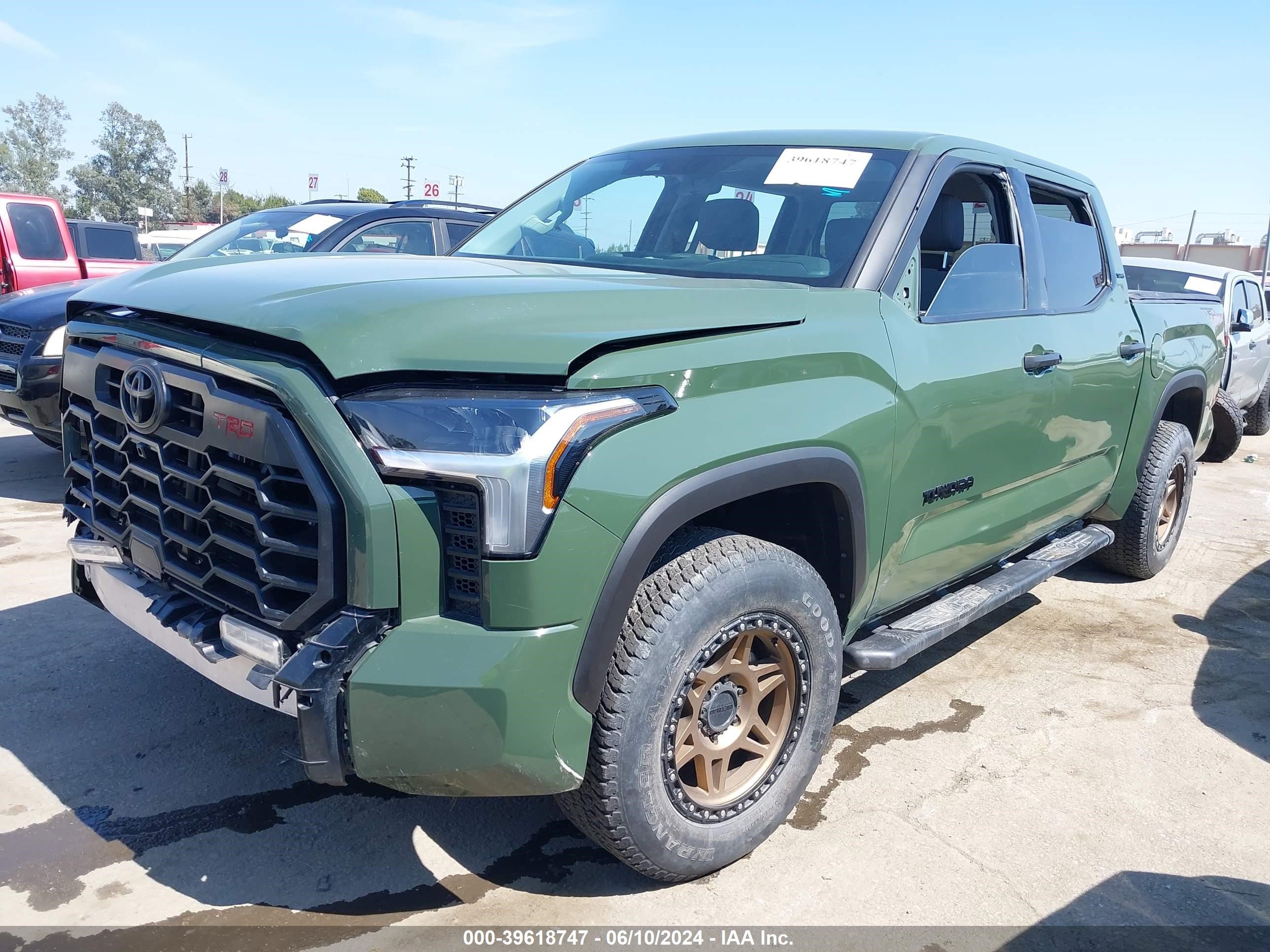 2023 Toyota Tundra Sr5 vin: 5TFLA5AB4PX027341