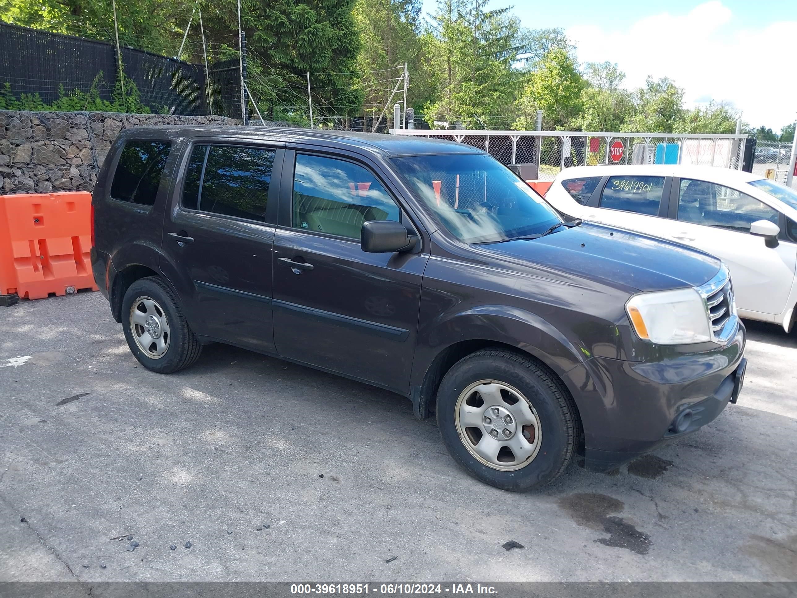 2012 Honda Pilot Lx vin: 5FNYF4H23CB005164