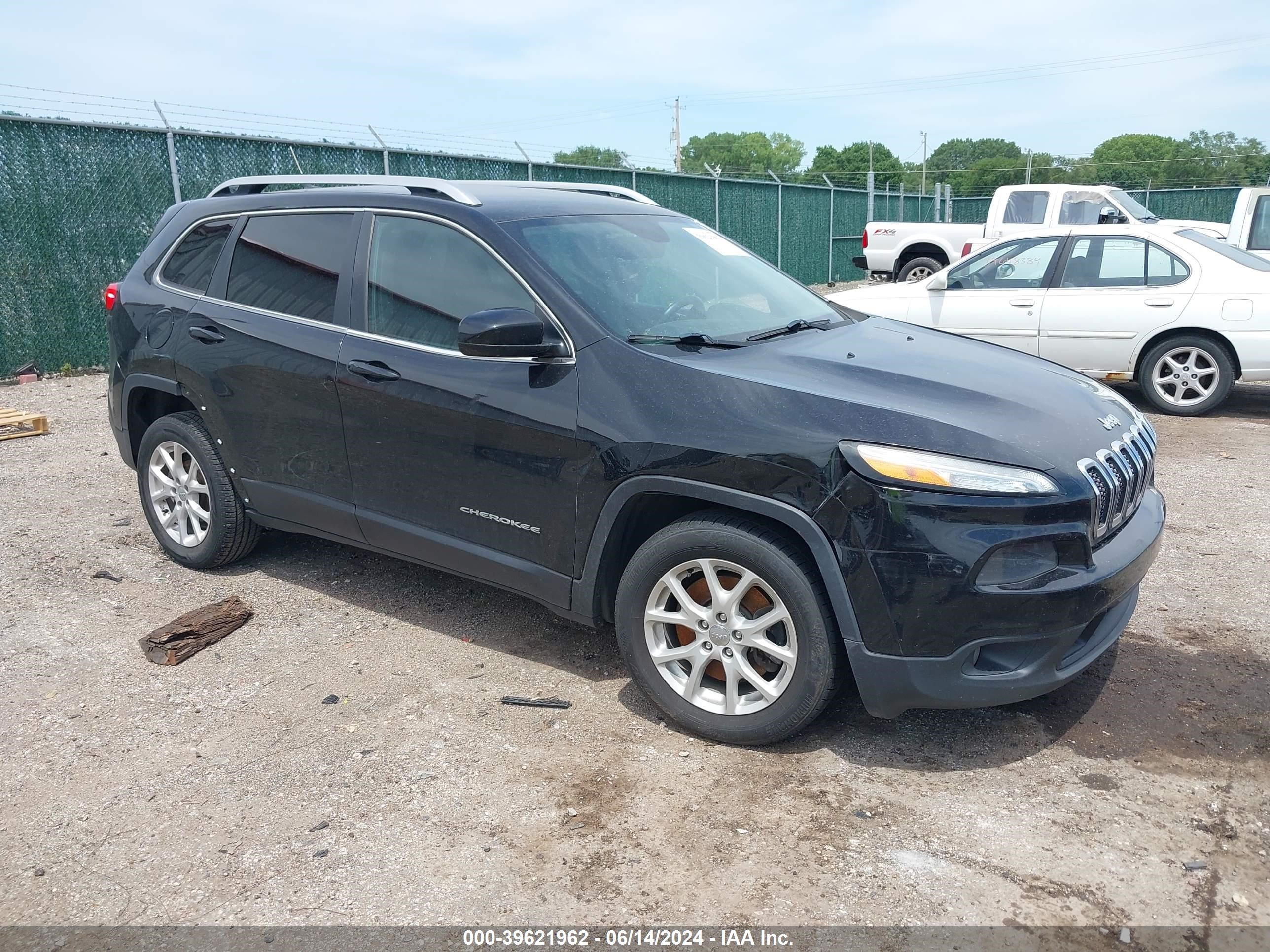 2014 Jeep Cherokee Latitude vin: 1C4PJLCB2EW300024