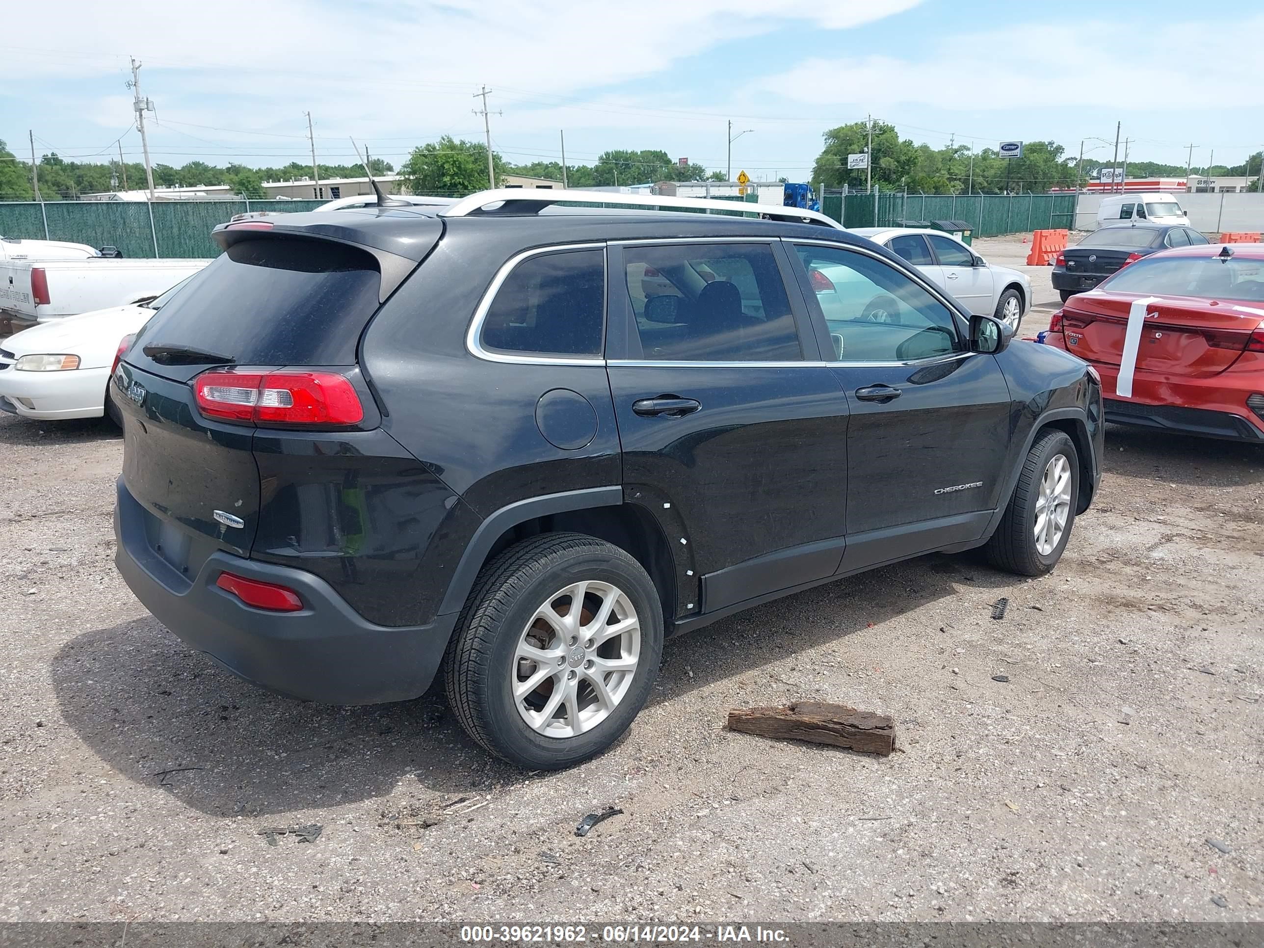 2014 Jeep Cherokee Latitude vin: 1C4PJLCB2EW300024