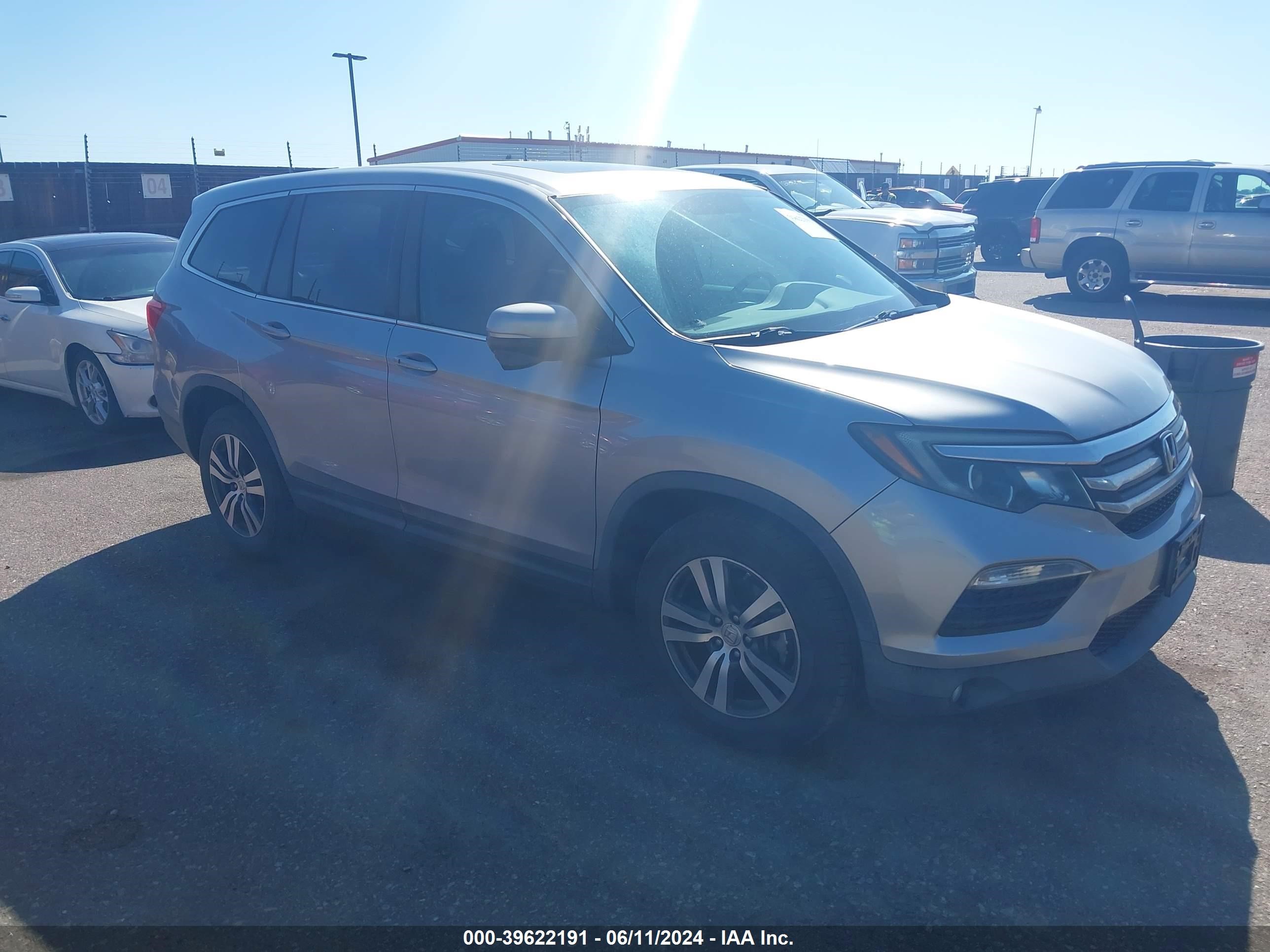 2016 Honda Pilot Ex-L vin: 5FNYF6H58GB020819