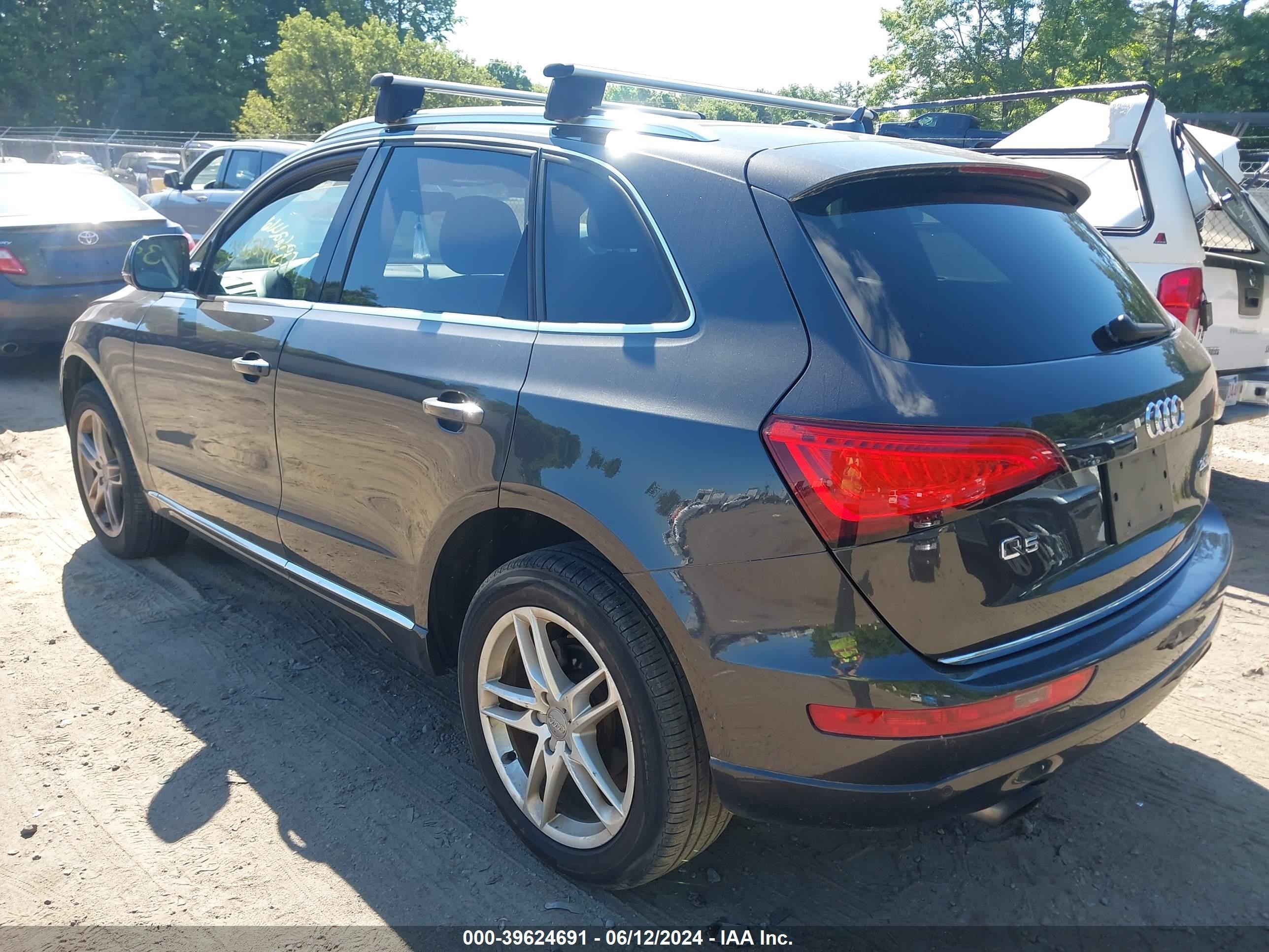 2016 Audi Q5 2.0T Premium vin: WA1L2AFP2GA145329