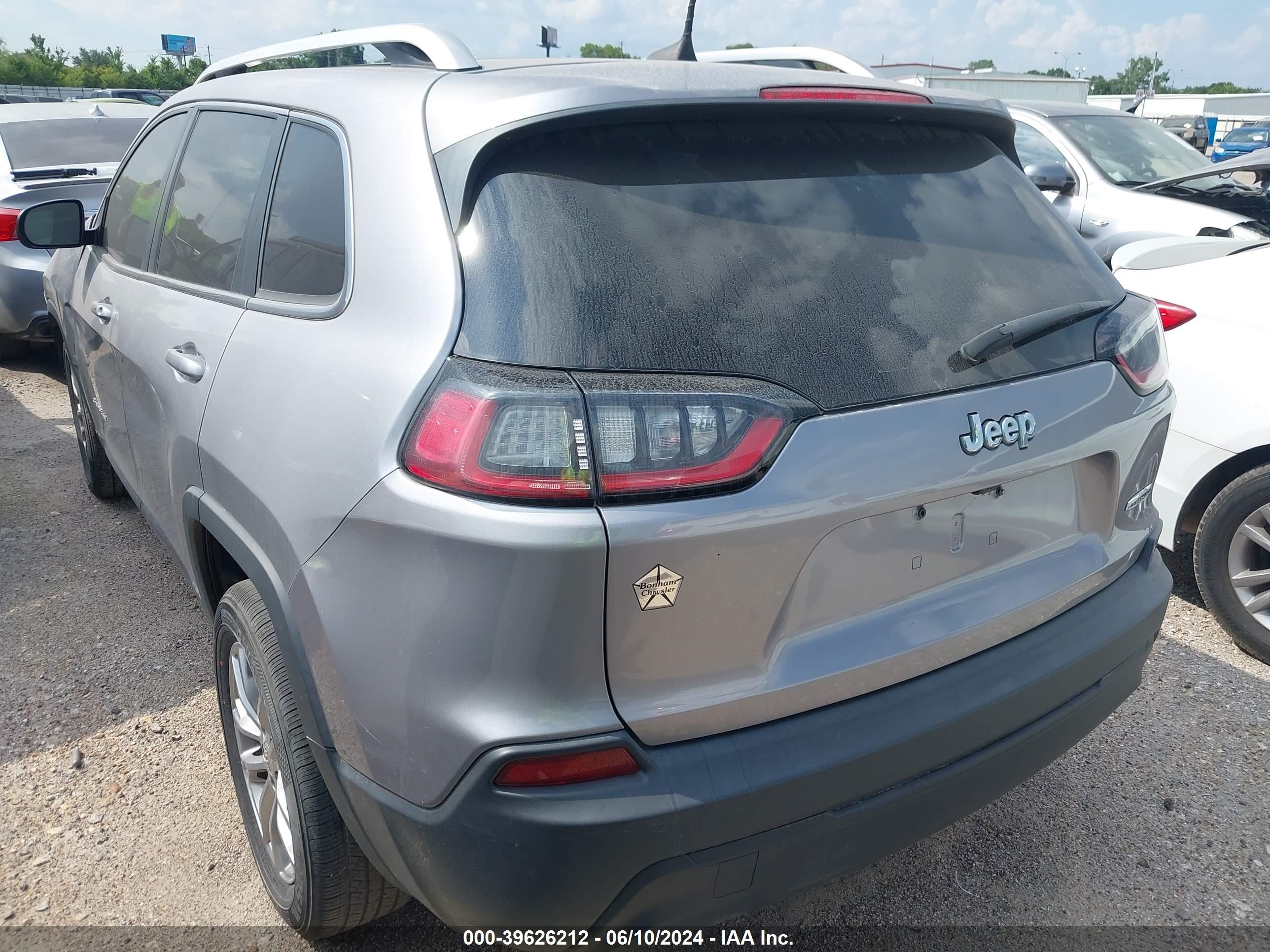 2019 Jeep Cherokee Latitude Plus Fwd vin: 1C4PJLLB5KD128613