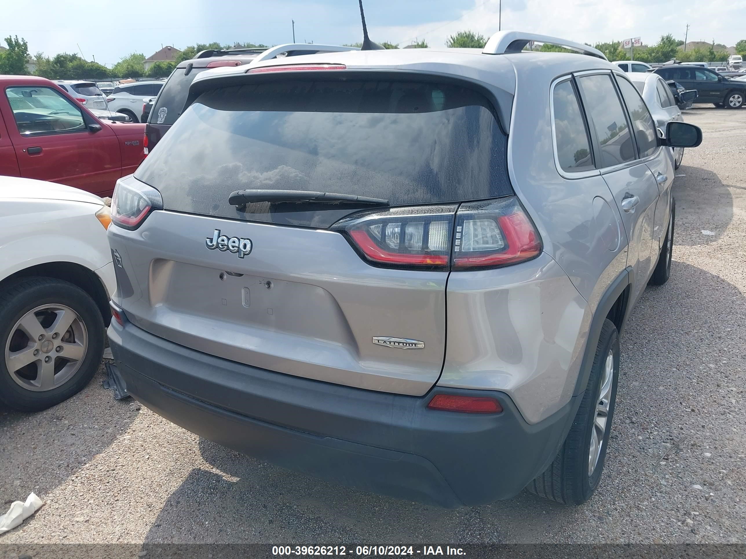 2019 Jeep Cherokee Latitude Plus Fwd vin: 1C4PJLLB5KD128613