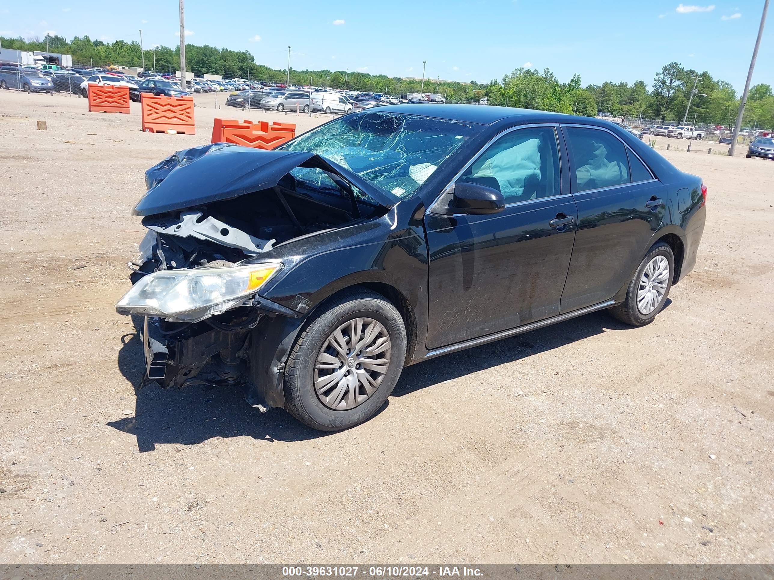 2013 Toyota Camry Le vin: 4T4BF1FK6DR297457