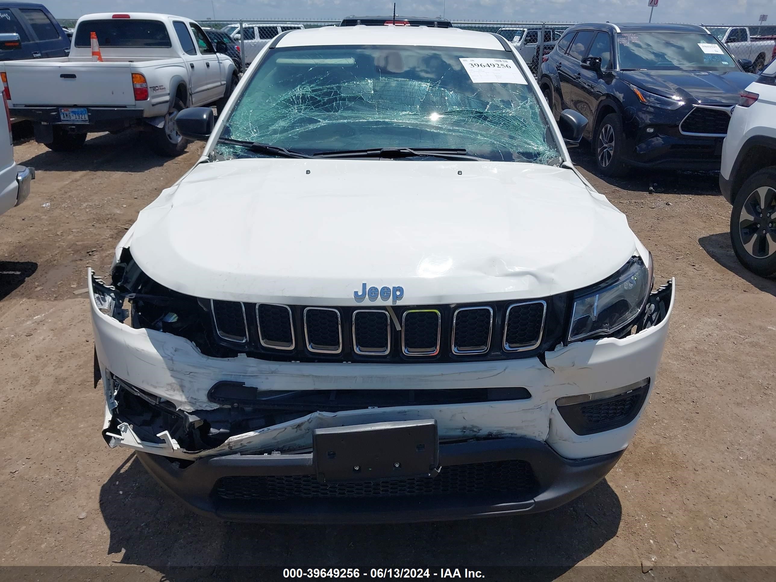 2020 Jeep Compass Sport Fwd vin: 3C4NJCAB4LT253009