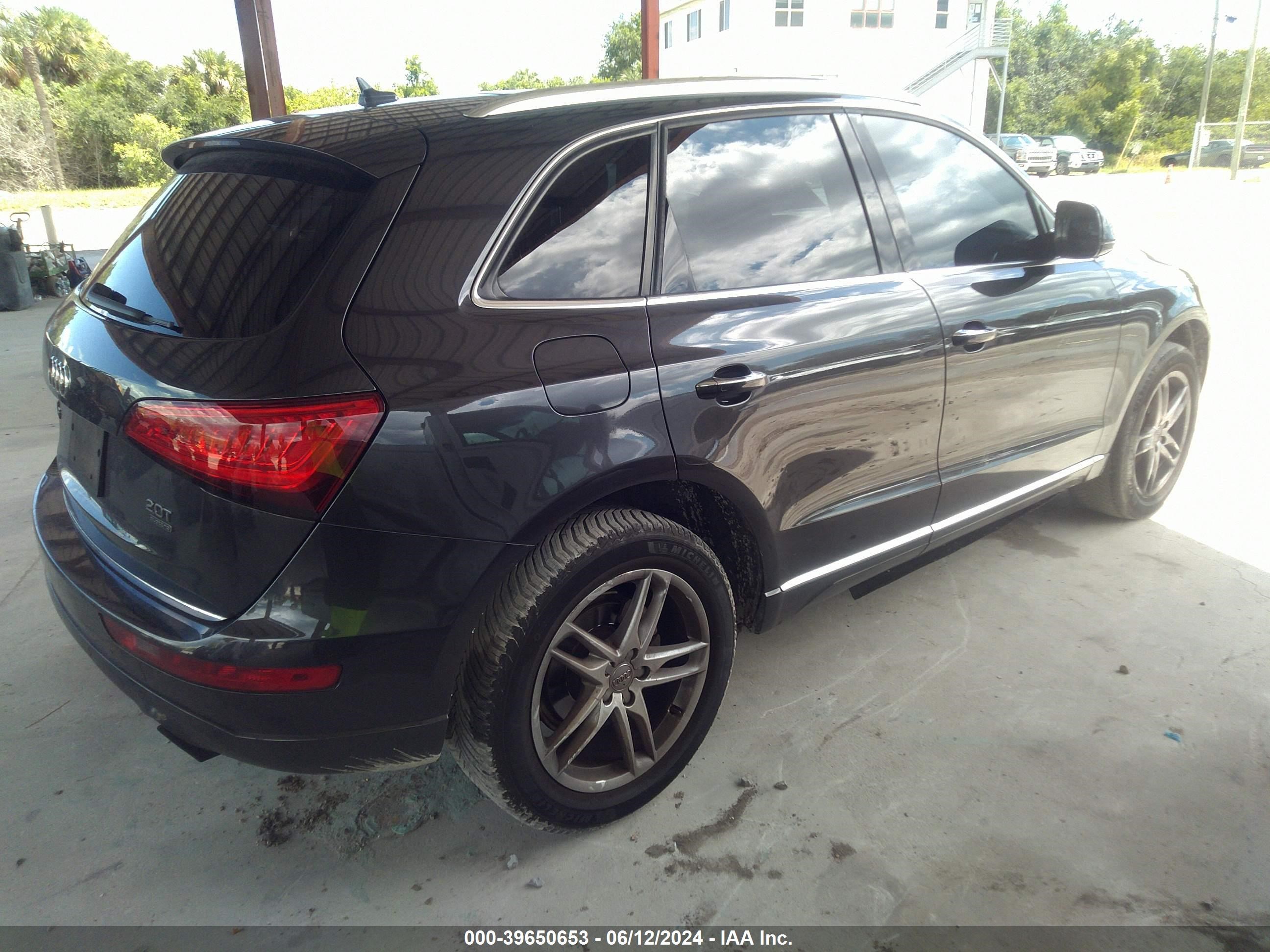 2016 Audi Q5 2.0T Premium vin: WA1L2AFP8GA033165