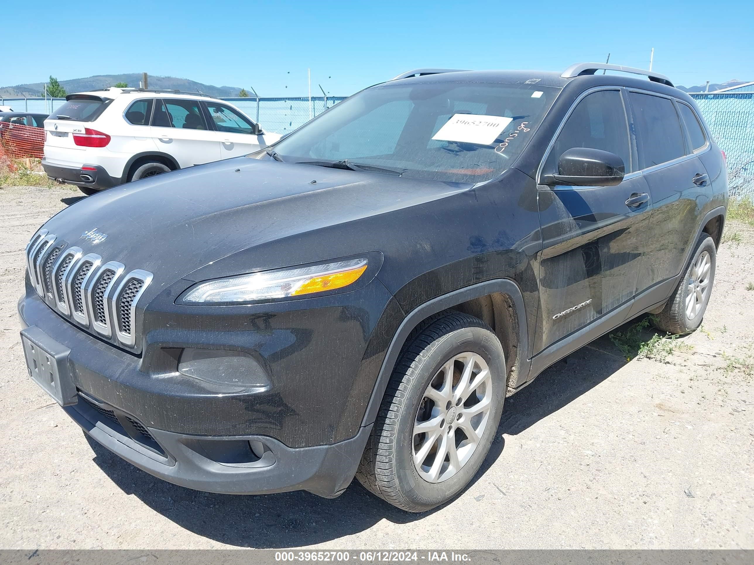 2016 Jeep Cherokee Latitude vin: 1C4PJMCS5GW244184