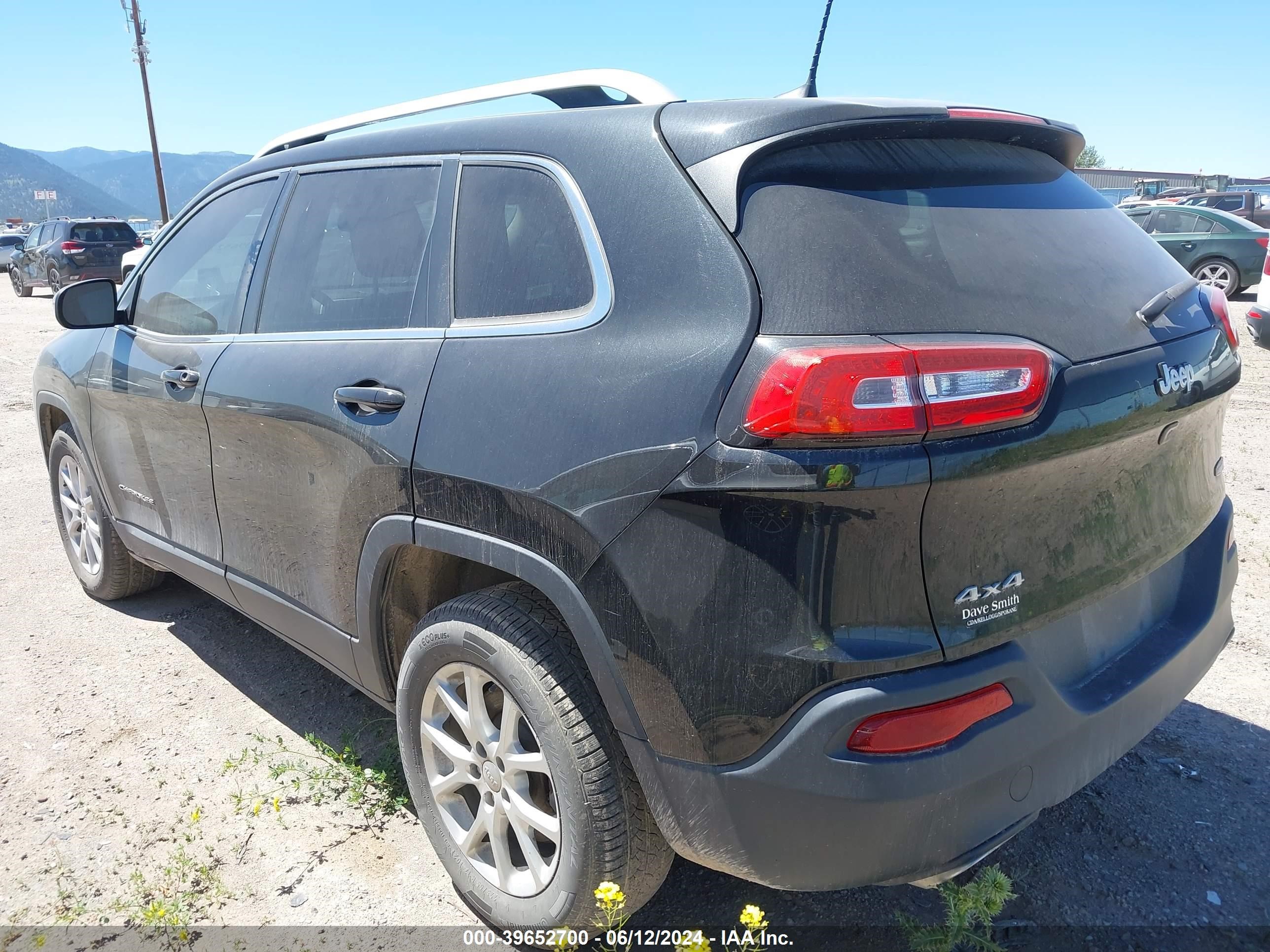 2016 Jeep Cherokee Latitude vin: 1C4PJMCS5GW244184