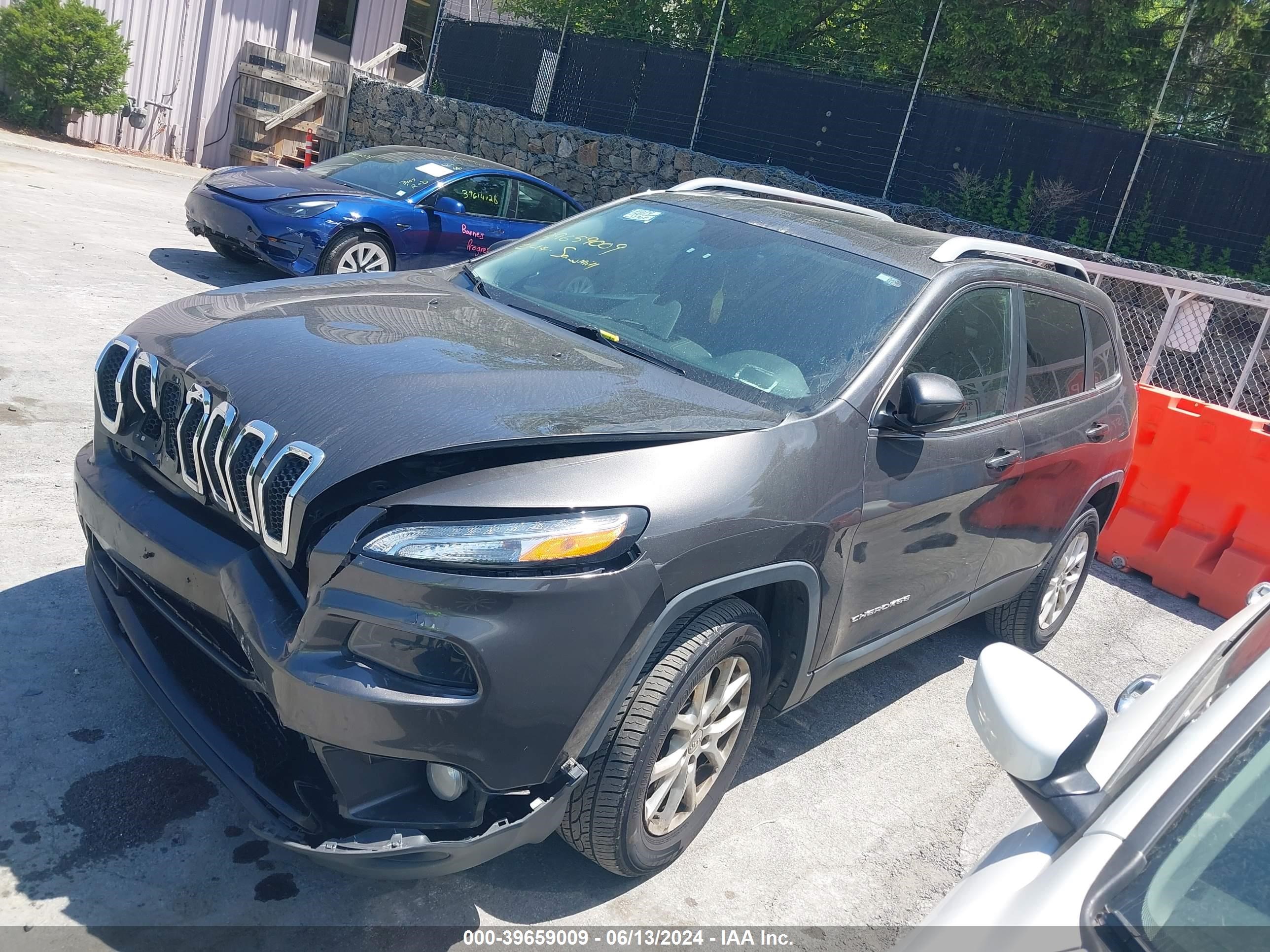 2014 Jeep Cherokee Latitude vin: 1C4PJMCS7EW310361