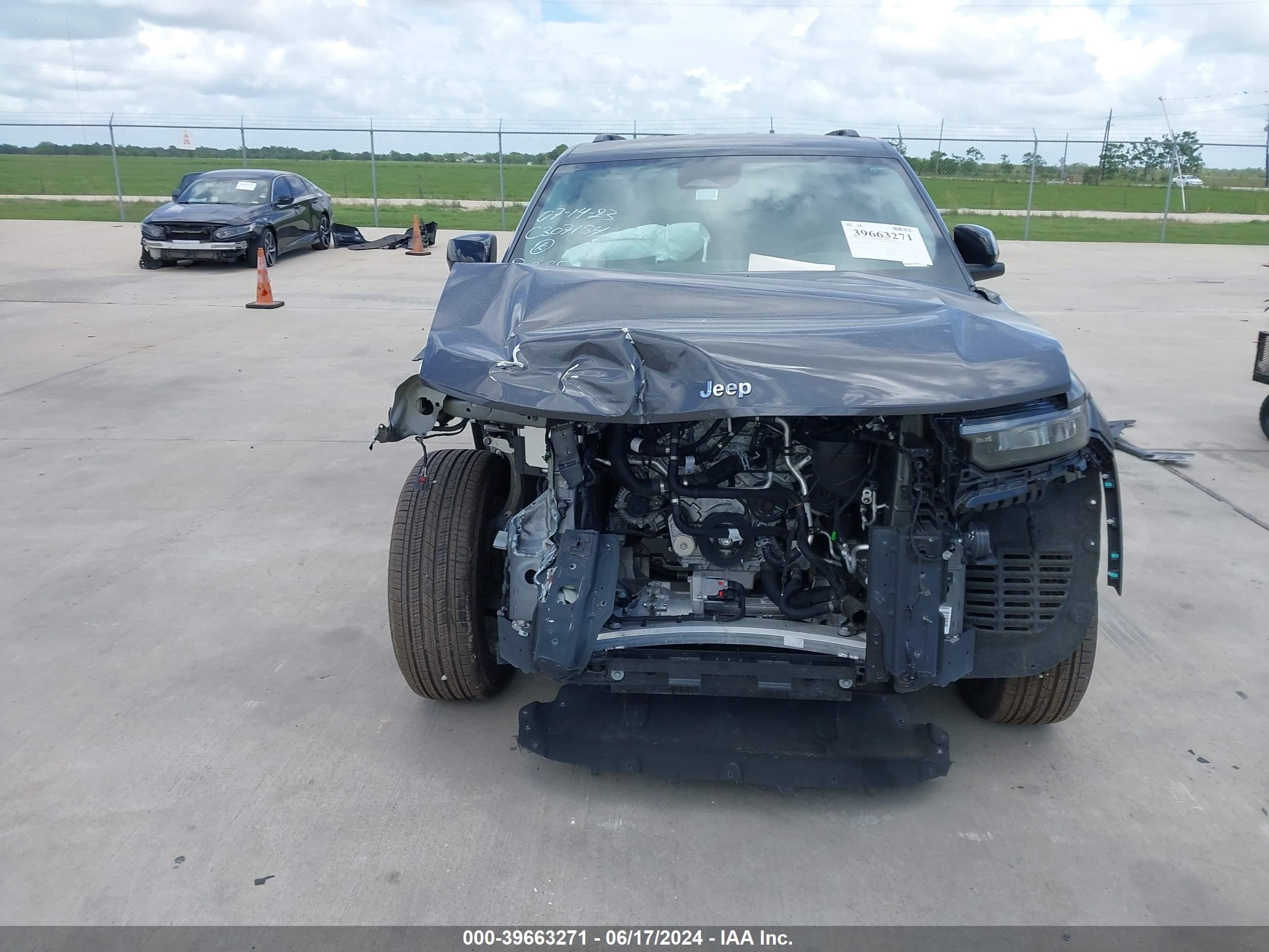 2023 Jeep Grand Cherokee L Laredo 4X2 vin: 1C4RJJAG5P8845864