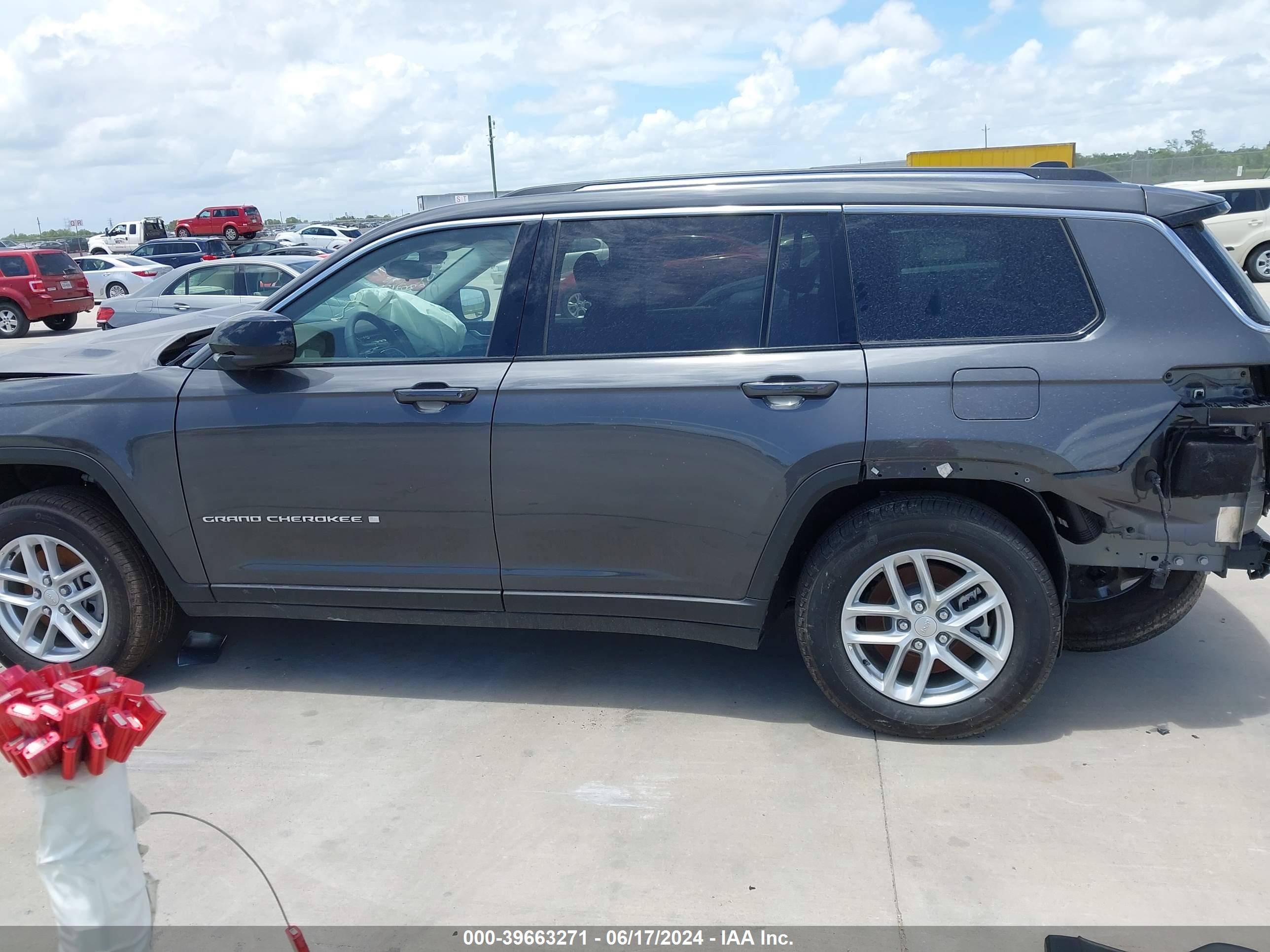 2023 Jeep Grand Cherokee L Laredo 4X2 vin: 1C4RJJAG5P8845864