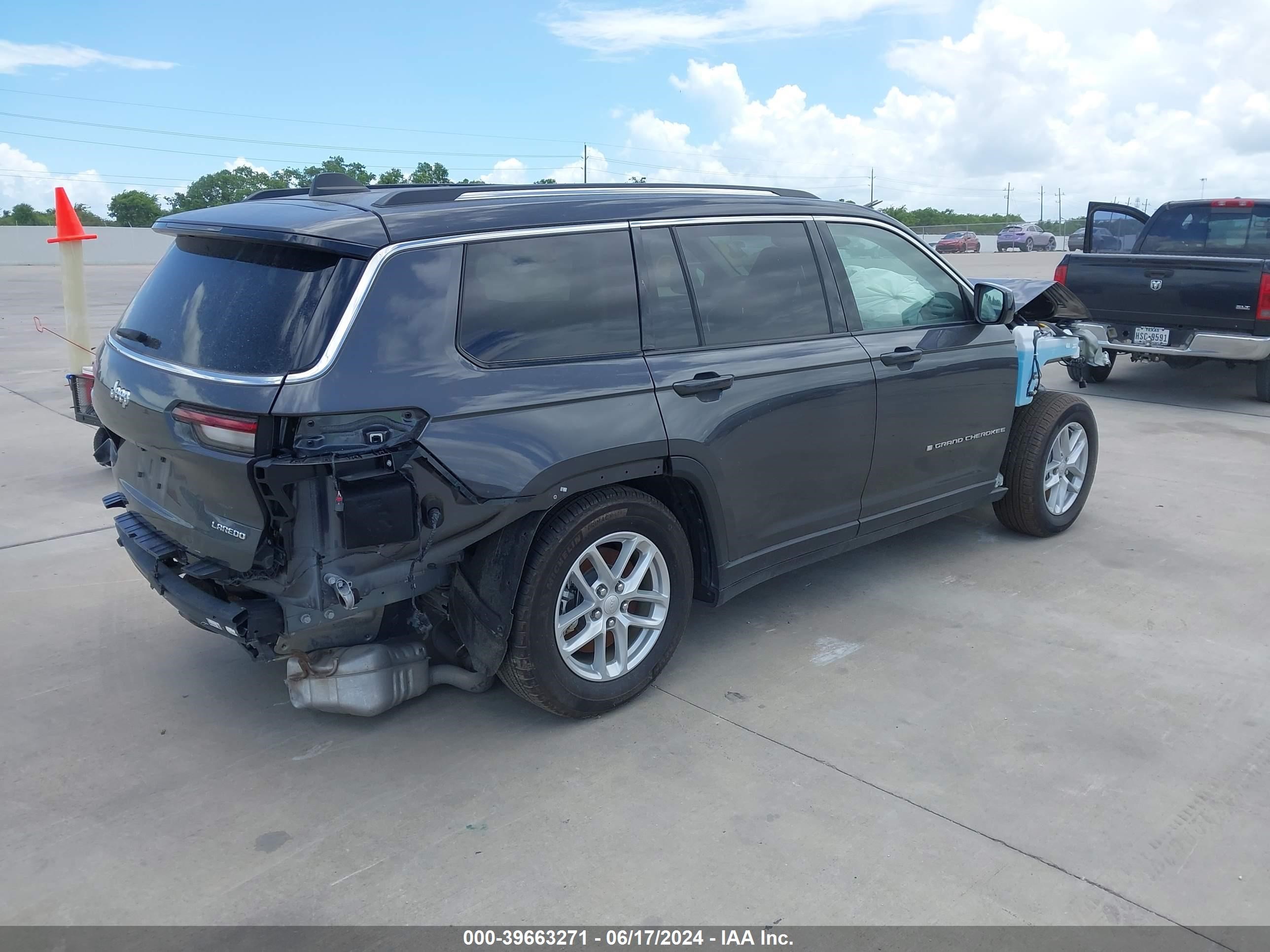 2023 Jeep Grand Cherokee L Laredo 4X2 vin: 1C4RJJAG5P8845864