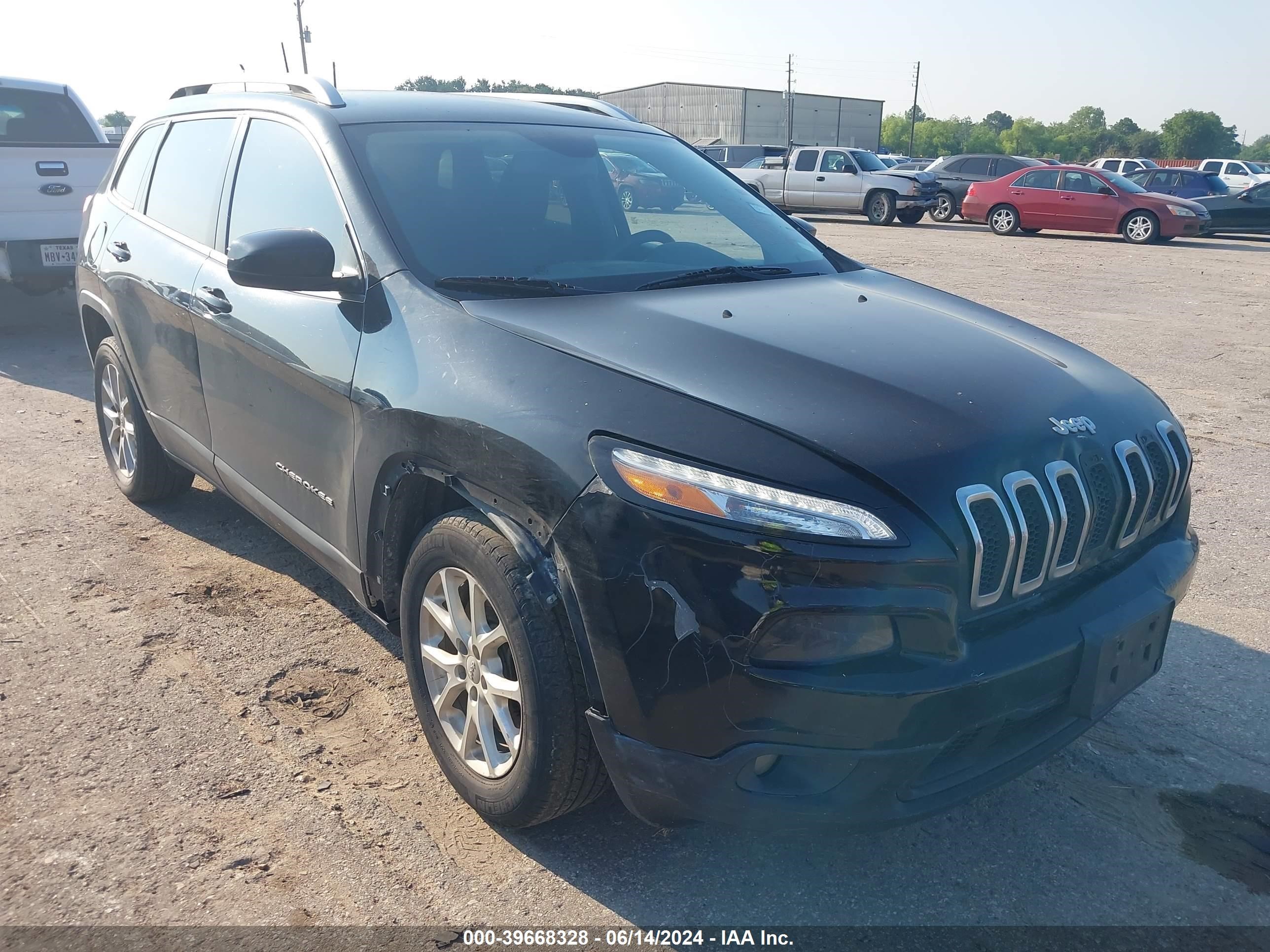 2018 Jeep Cherokee Latitude vin: 1C4PJLCB5JD568555