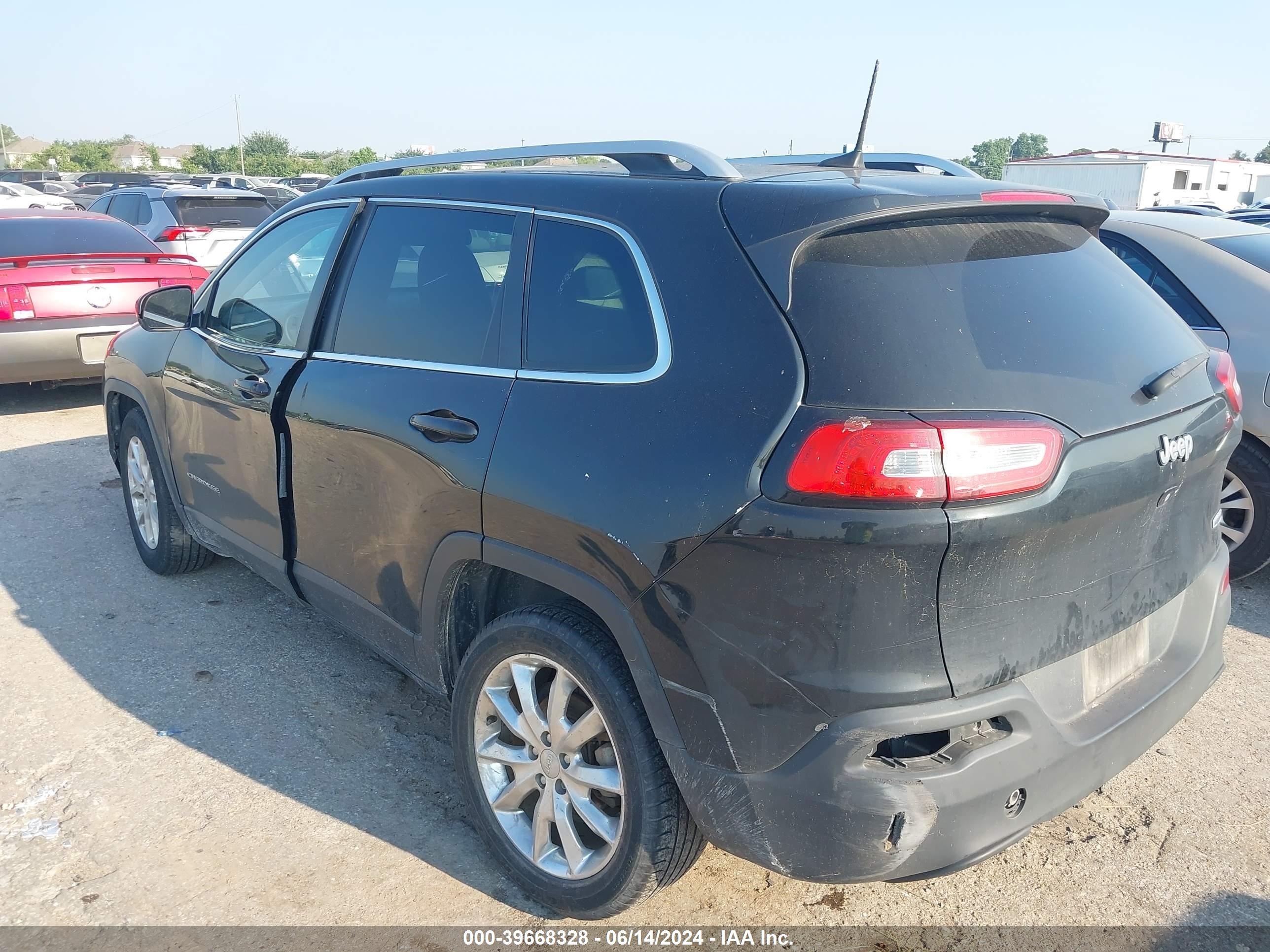 2018 Jeep Cherokee Latitude vin: 1C4PJLCB5JD568555