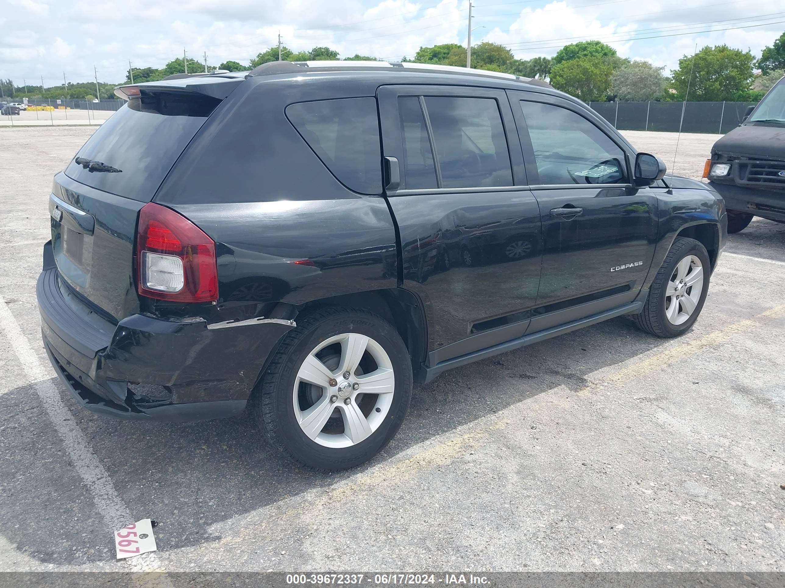 2016 Jeep Compass Sport vin: 1C4NJCBA6GD525951