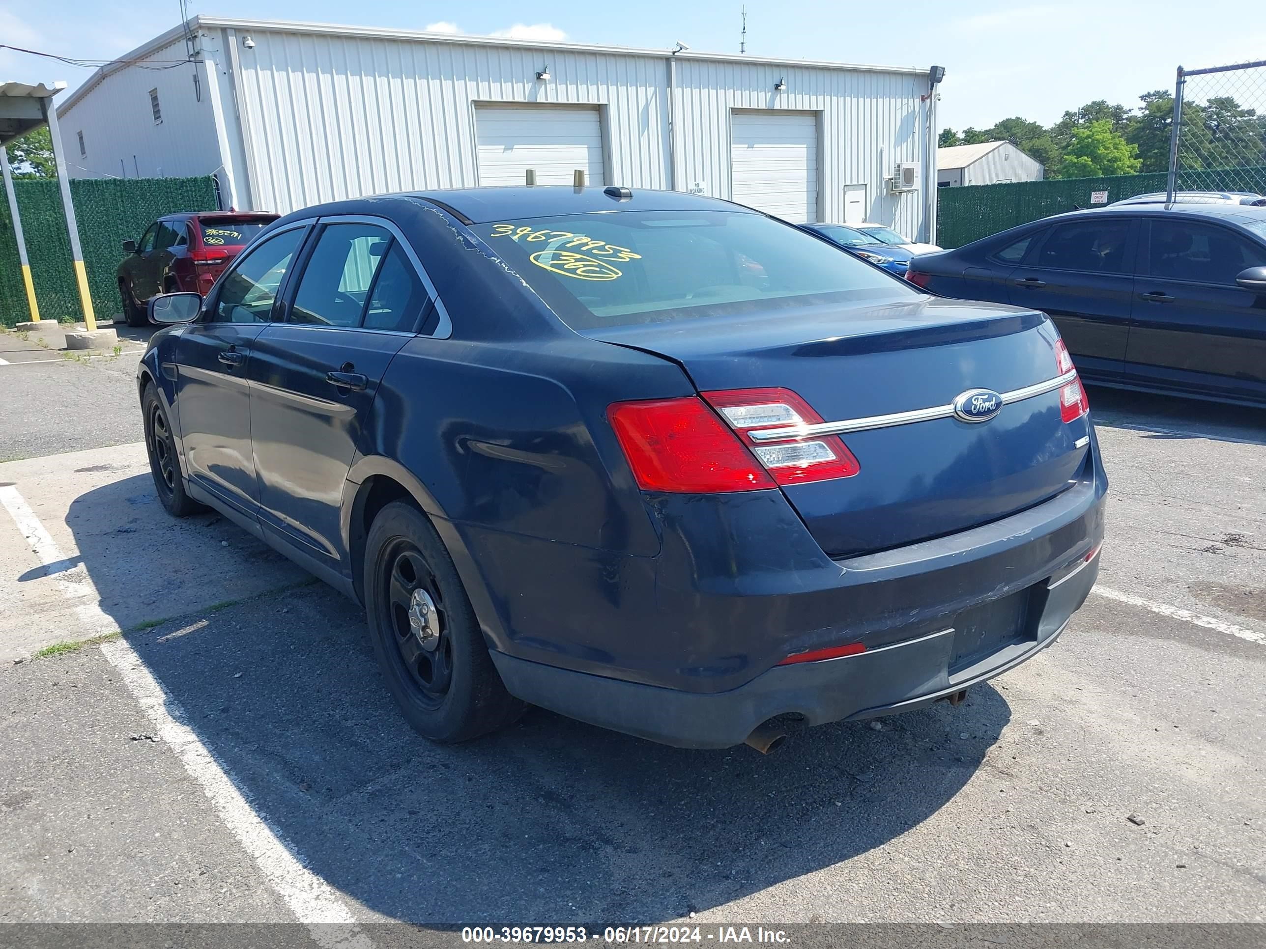 2013 Ford Police Interceptor vin: 1FAHP2M88DG121467