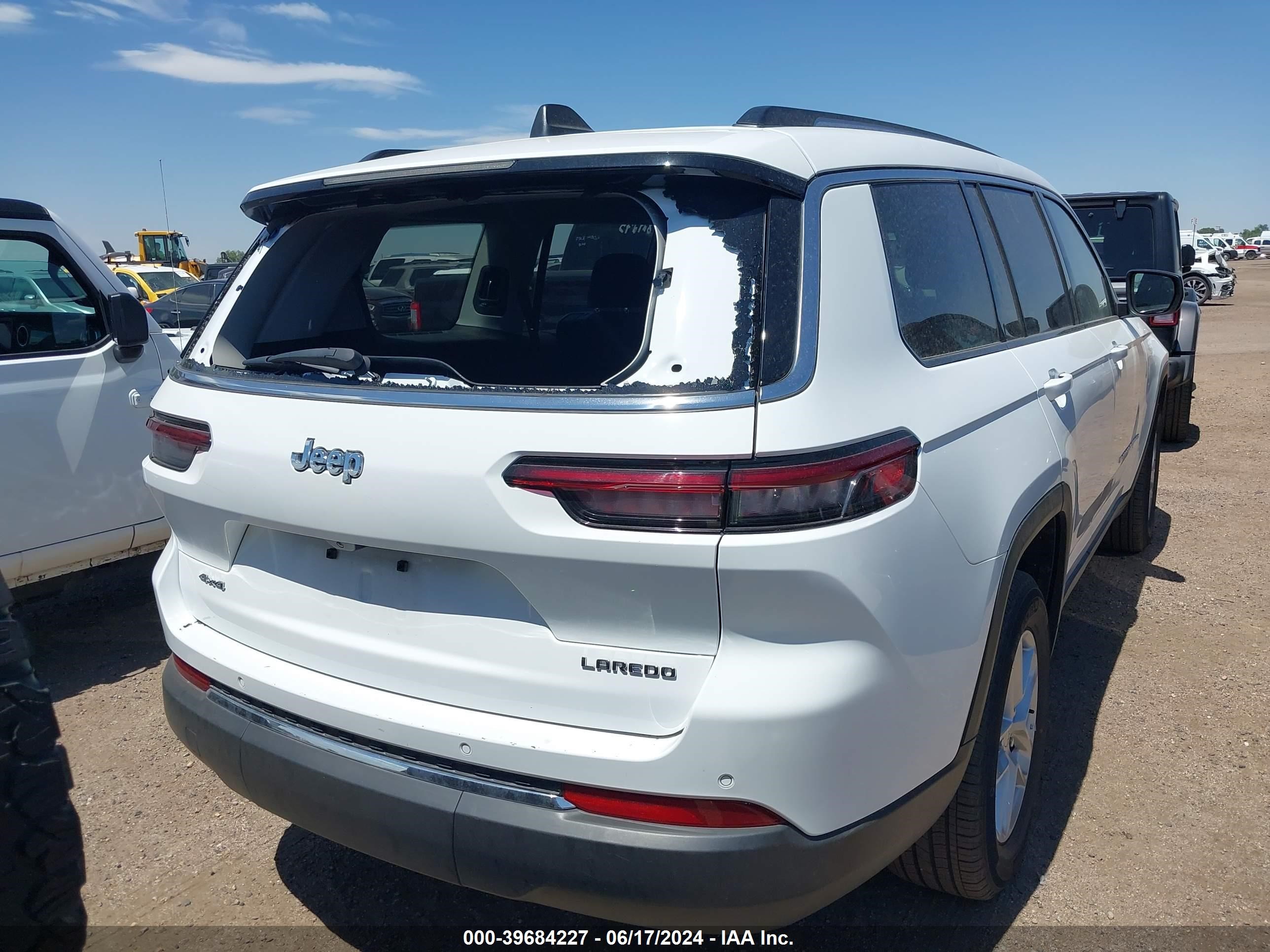 2023 Jeep Grand Cherokee L Laredo 4X4 vin: 1C4RJKAG8P8829275