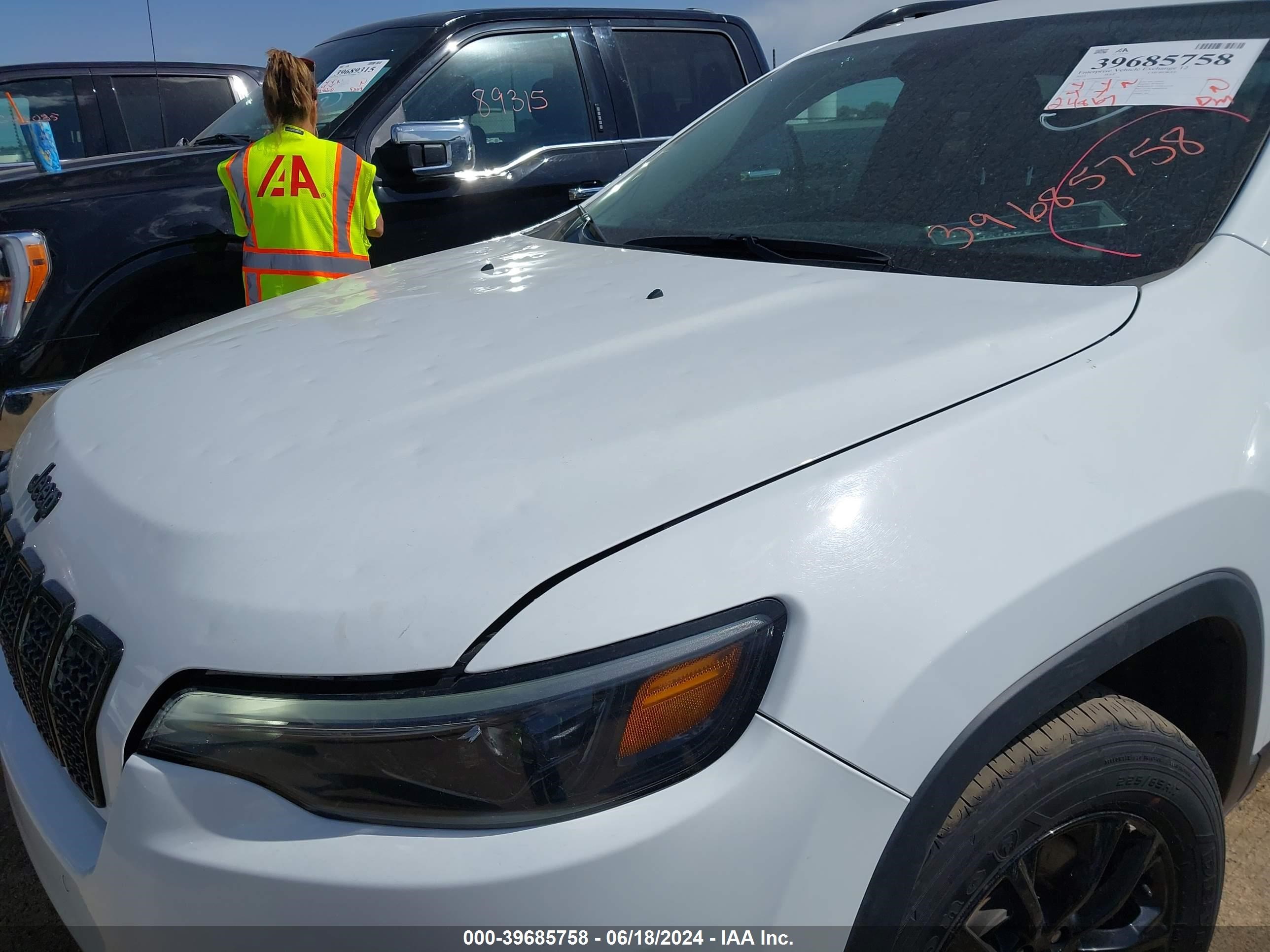 2023 Jeep Cherokee Altitude Lux 4X4 vin: 1C4PJMMB4PD111359