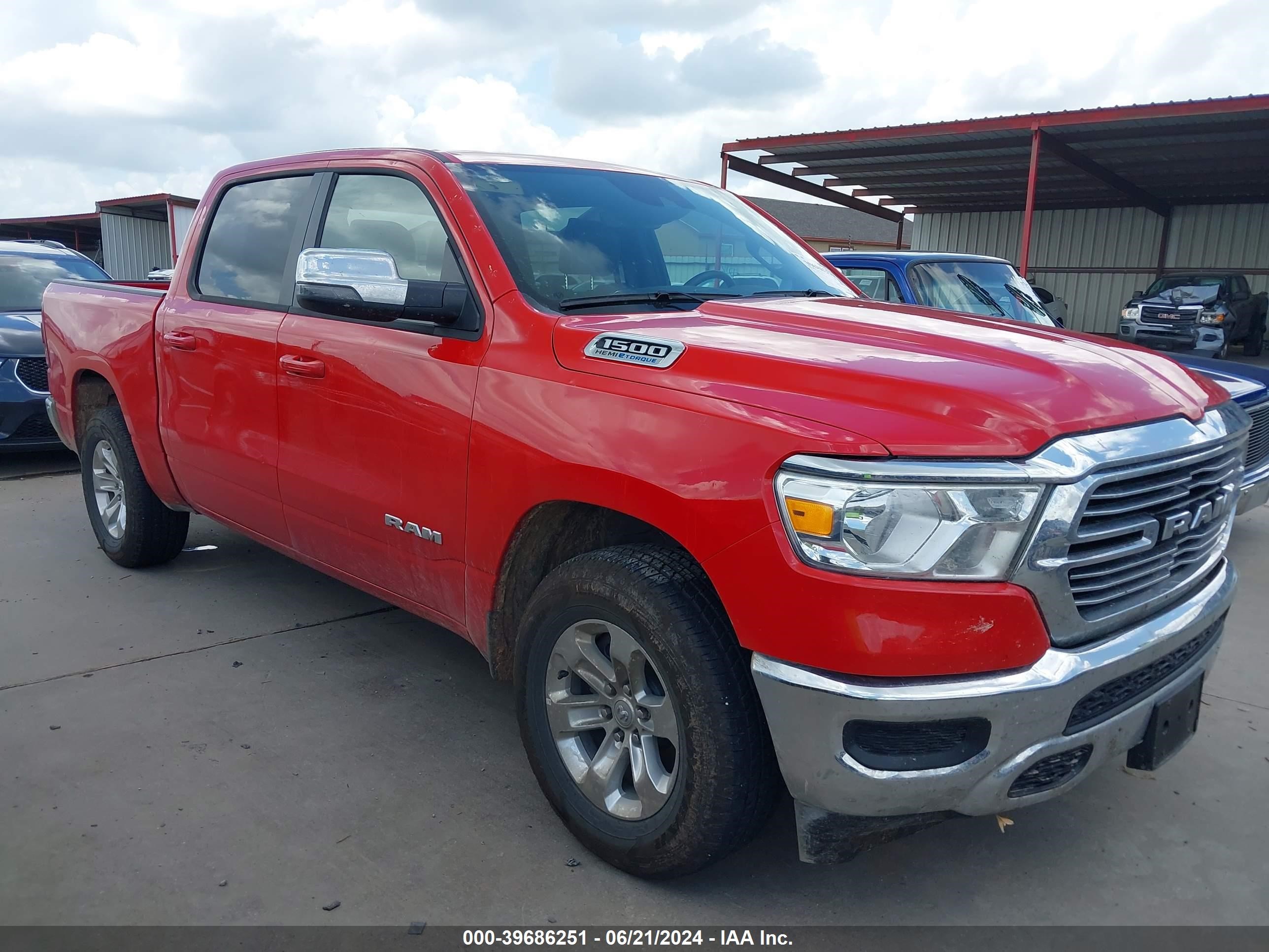 2024 Ram 1500 Laramie vin: 1C6RREJT4RN220624