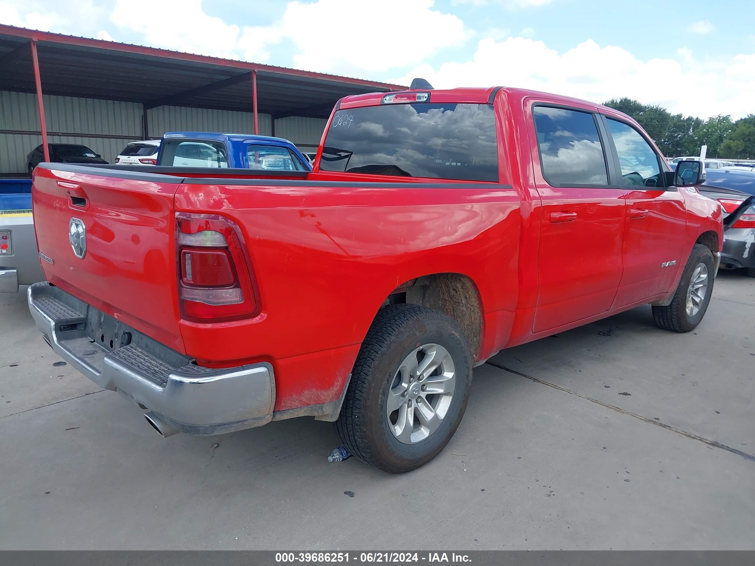 2024 Ram 1500 Laramie vin: 1C6RREJT4RN220624