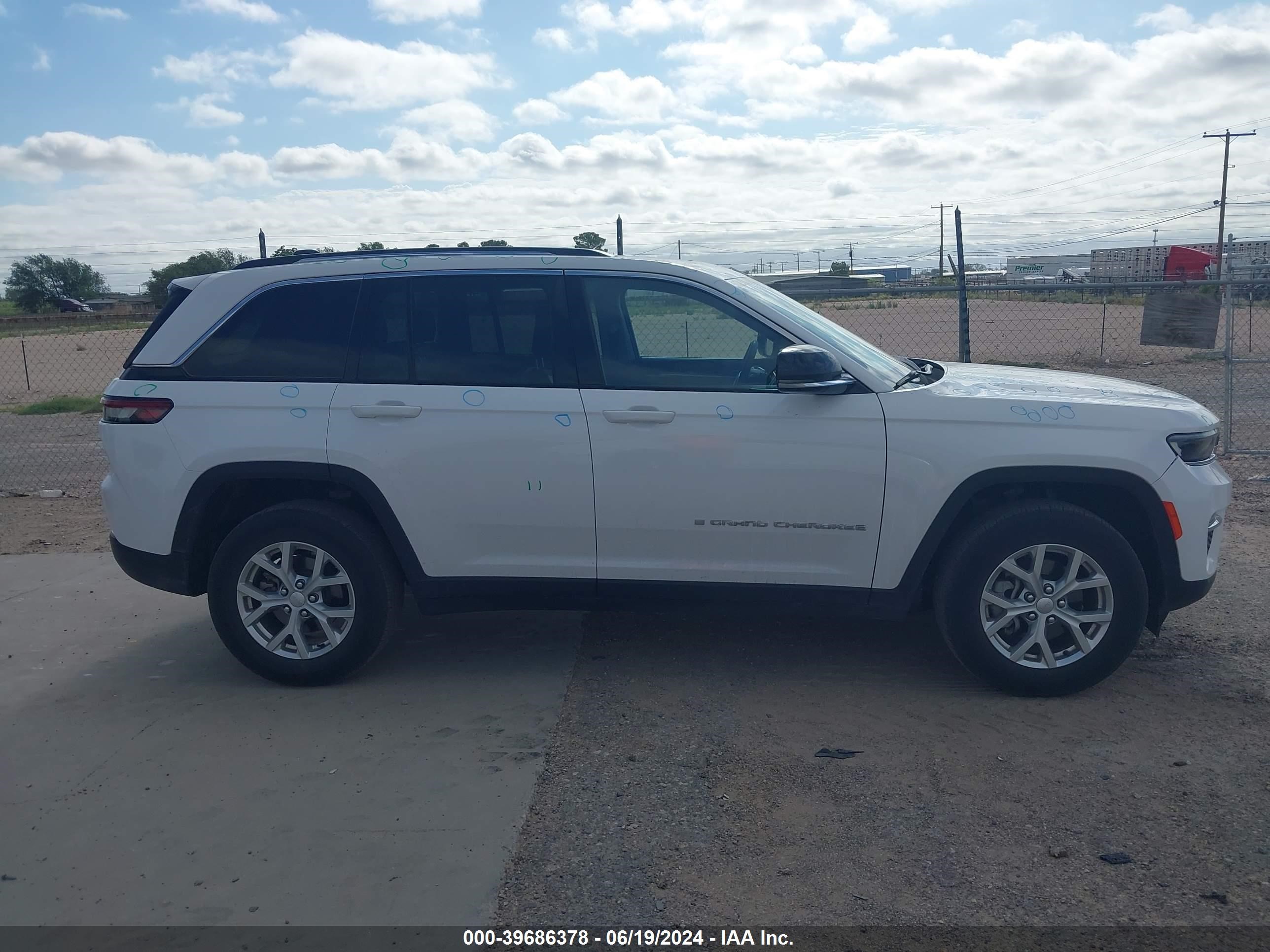 2023 Jeep Grand Cherokee Limited vin: 1C4RJGBG4PC563777