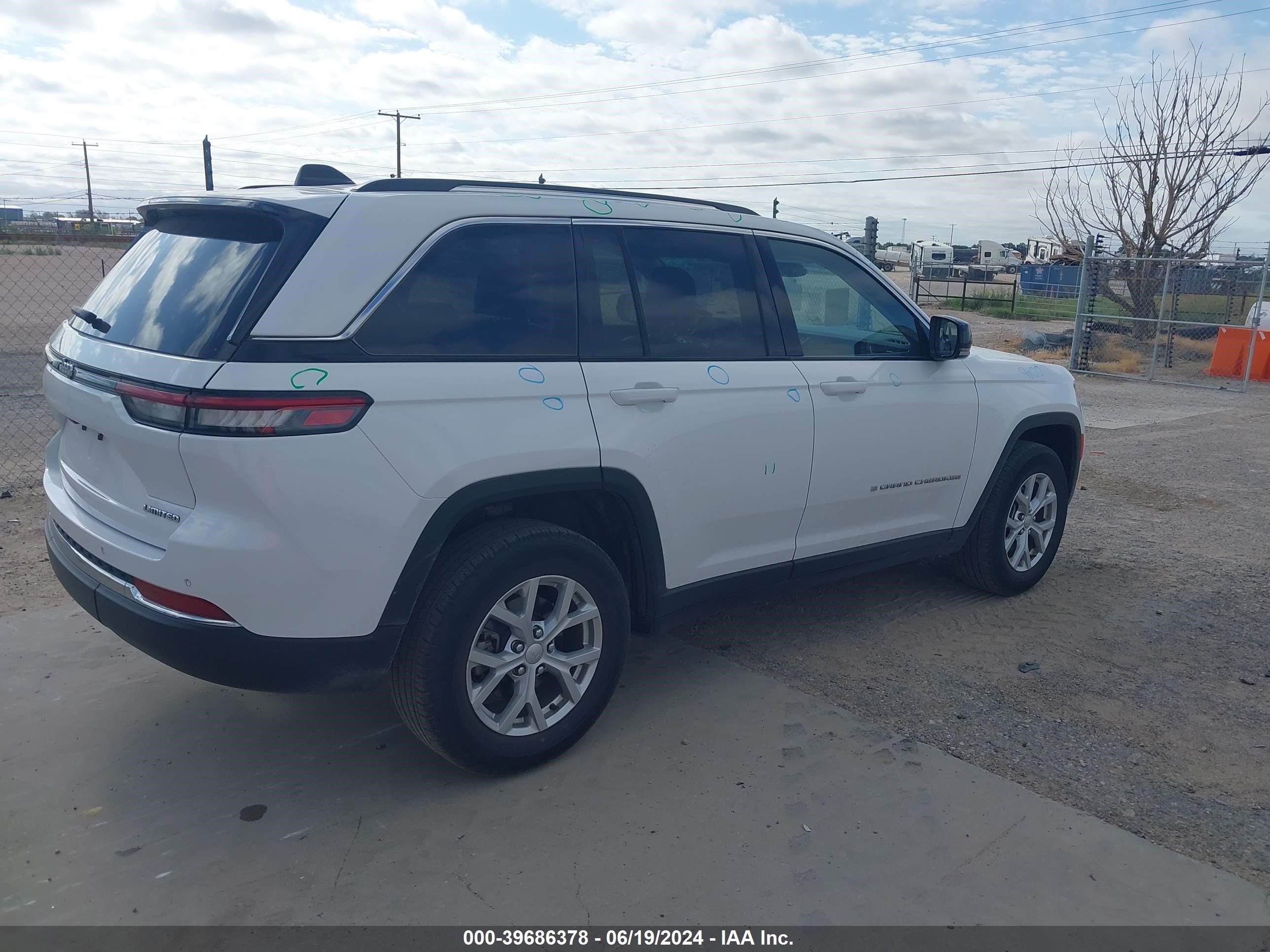 2023 Jeep Grand Cherokee Limited vin: 1C4RJGBG4PC563777