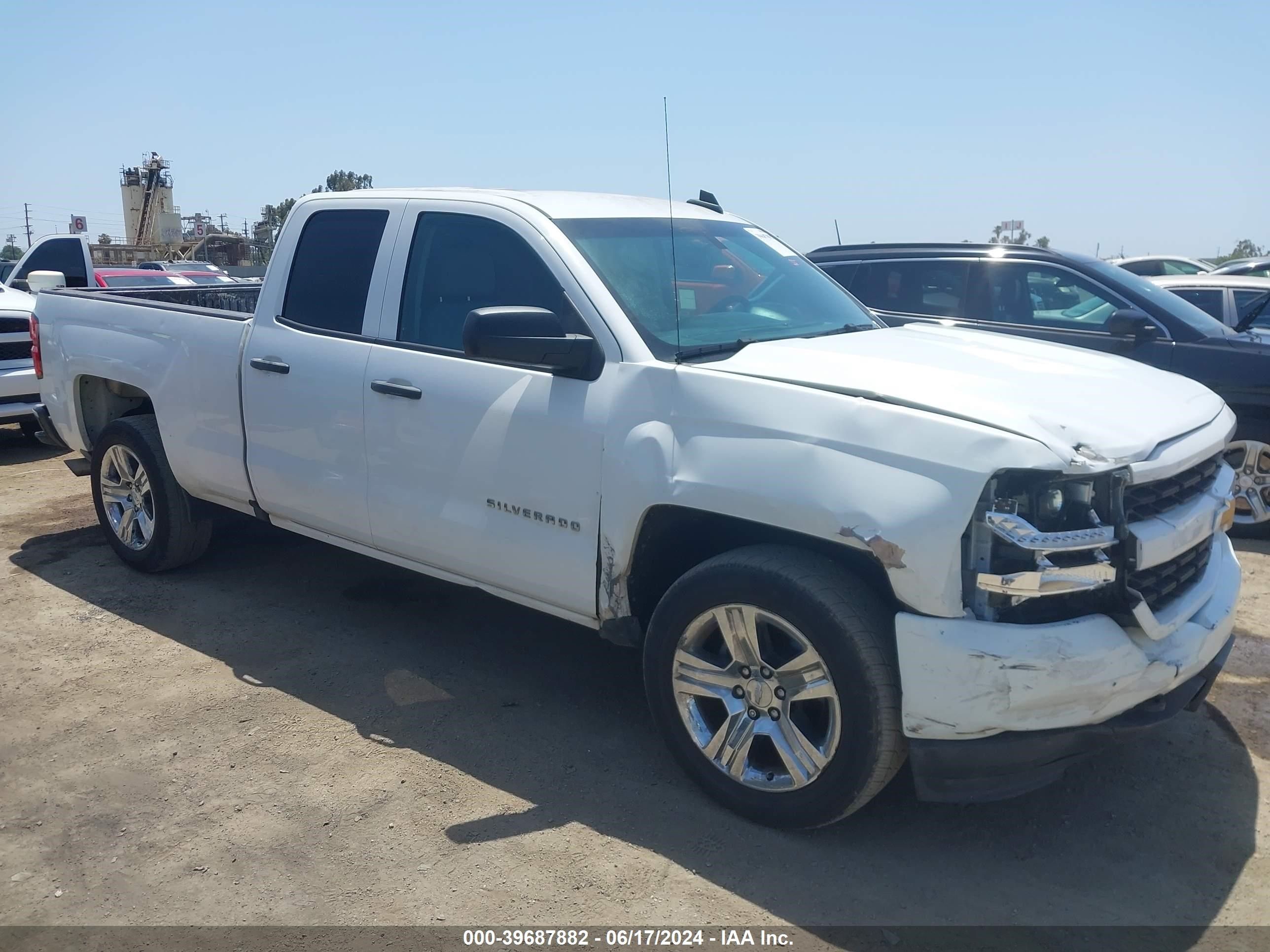 2018 Chevrolet Silverado C1500 Custom vin: 1GCRCPEC7JZ154437