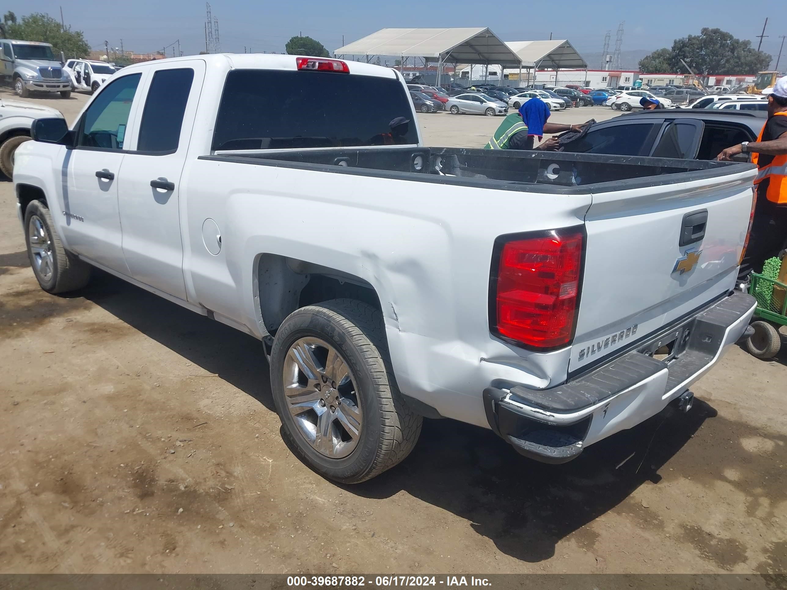 2018 Chevrolet Silverado C1500 Custom vin: 1GCRCPEC7JZ154437