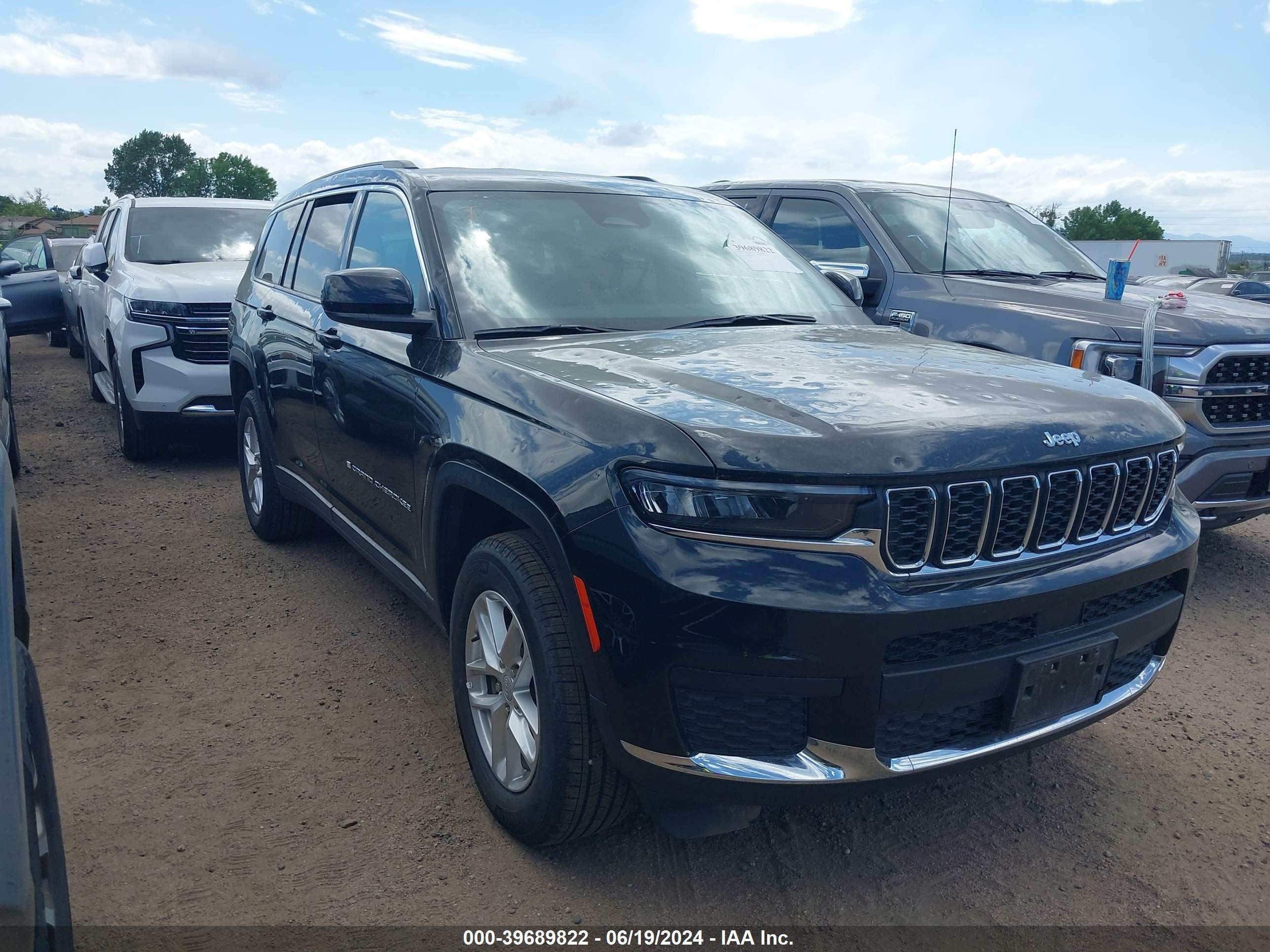 2023 Jeep Grand Cherokee L Laredo 4X4 vin: 1C4RJKAG8P8829518