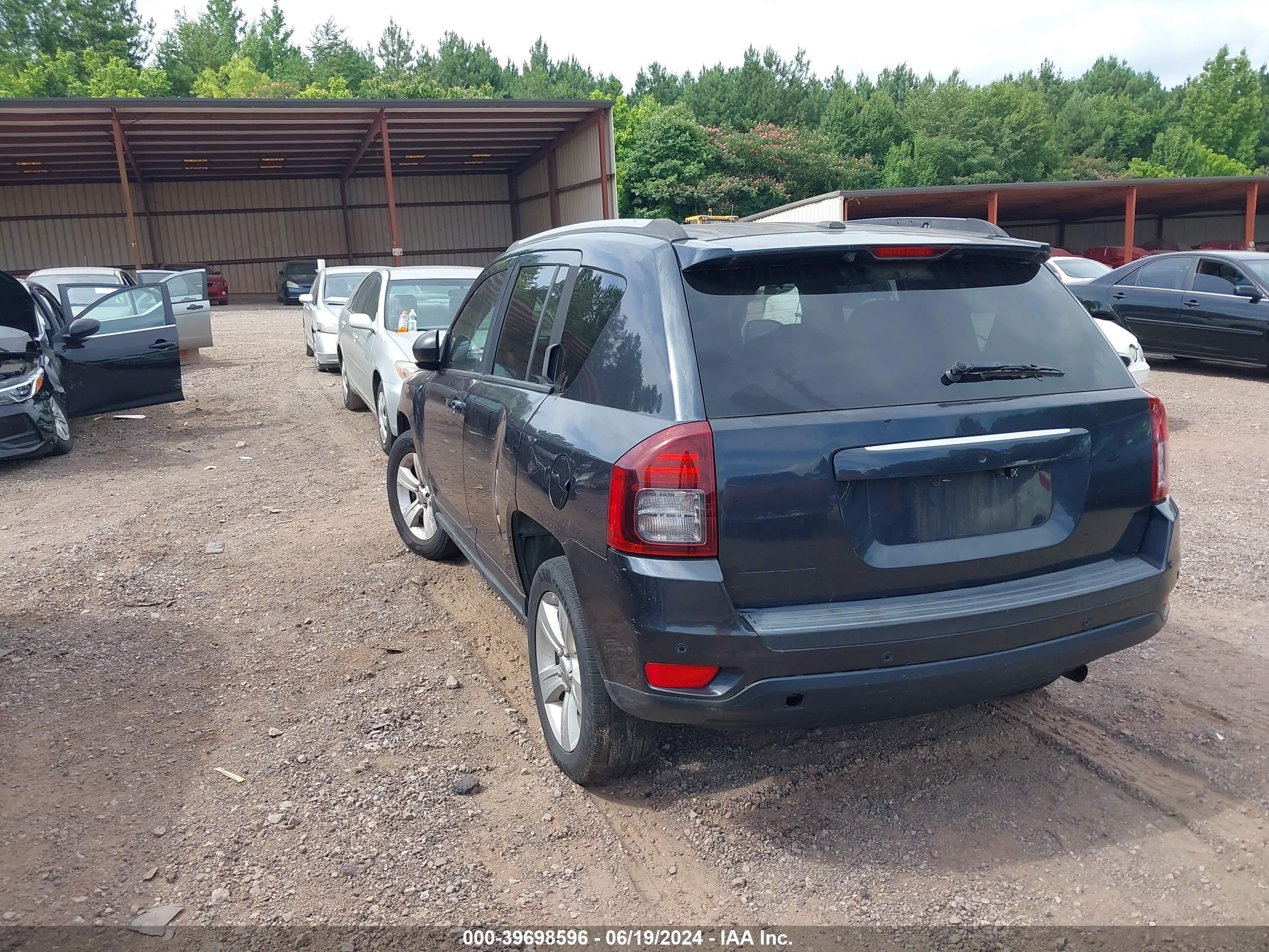 2016 Jeep Compass Sport vin: 1C4NJCBA8GD560992