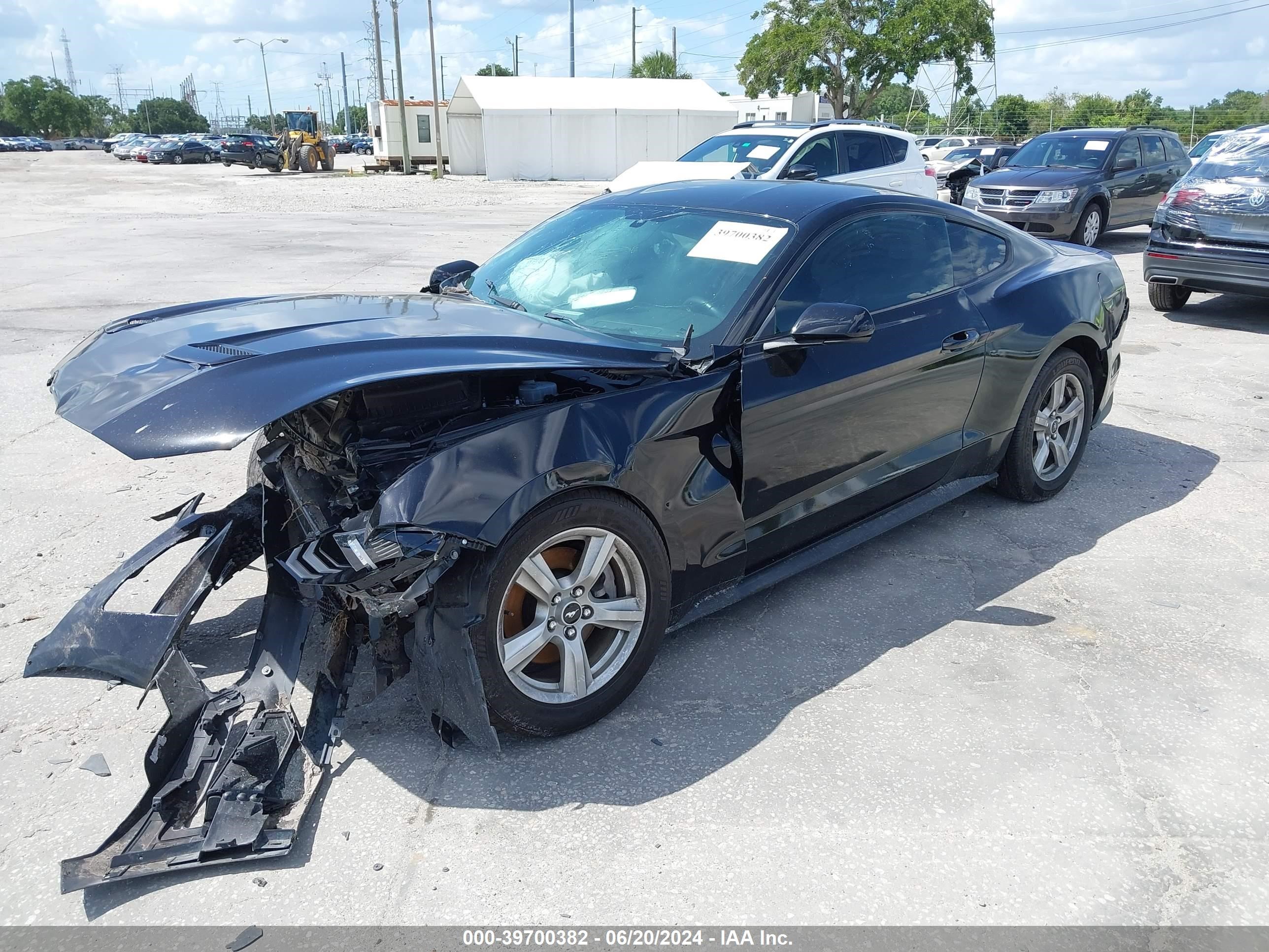 2019 Ford Mustang Ecoboost vin: 1FA6P8TH9K5203261