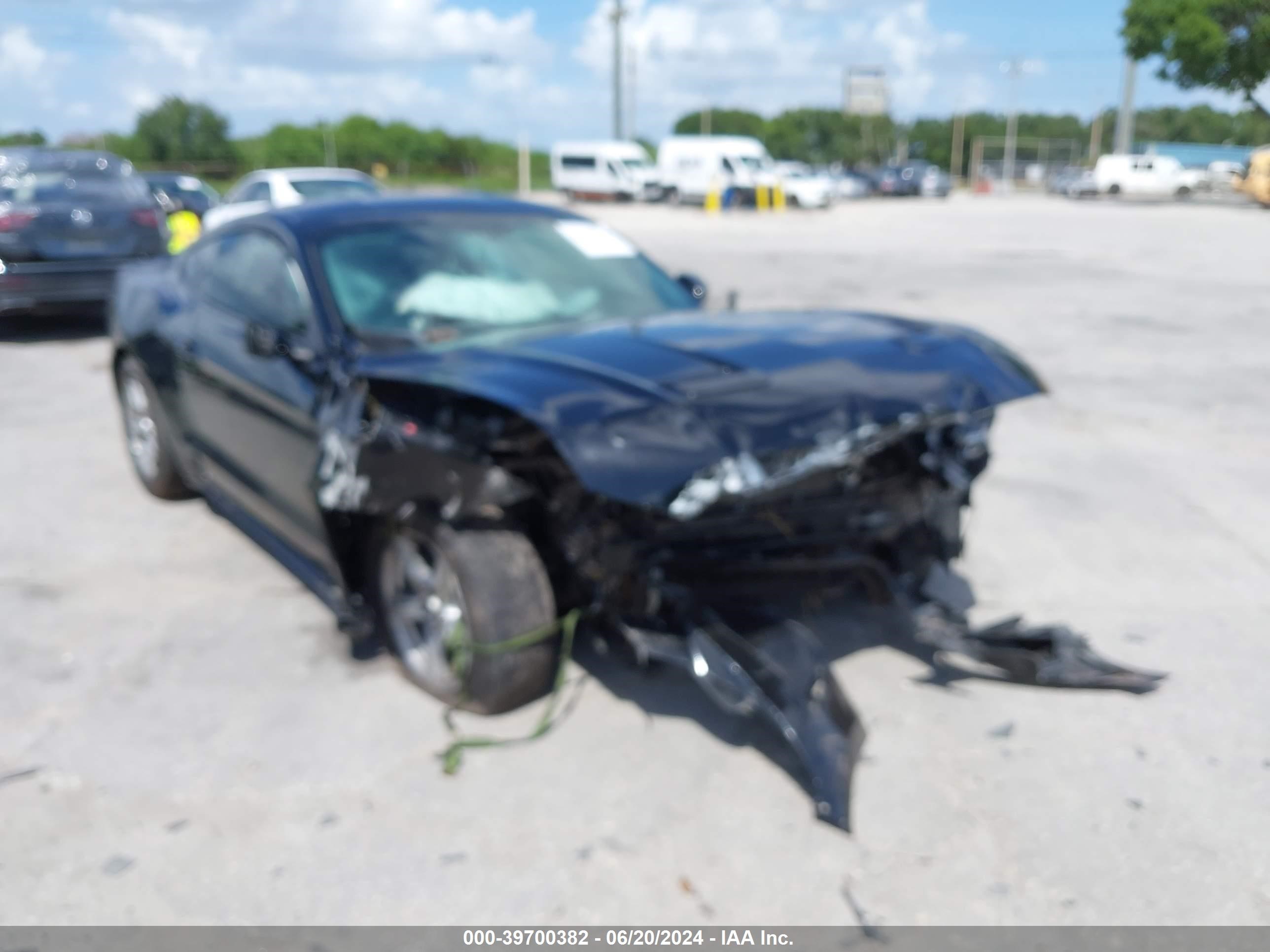 2019 Ford Mustang Ecoboost vin: 1FA6P8TH9K5203261